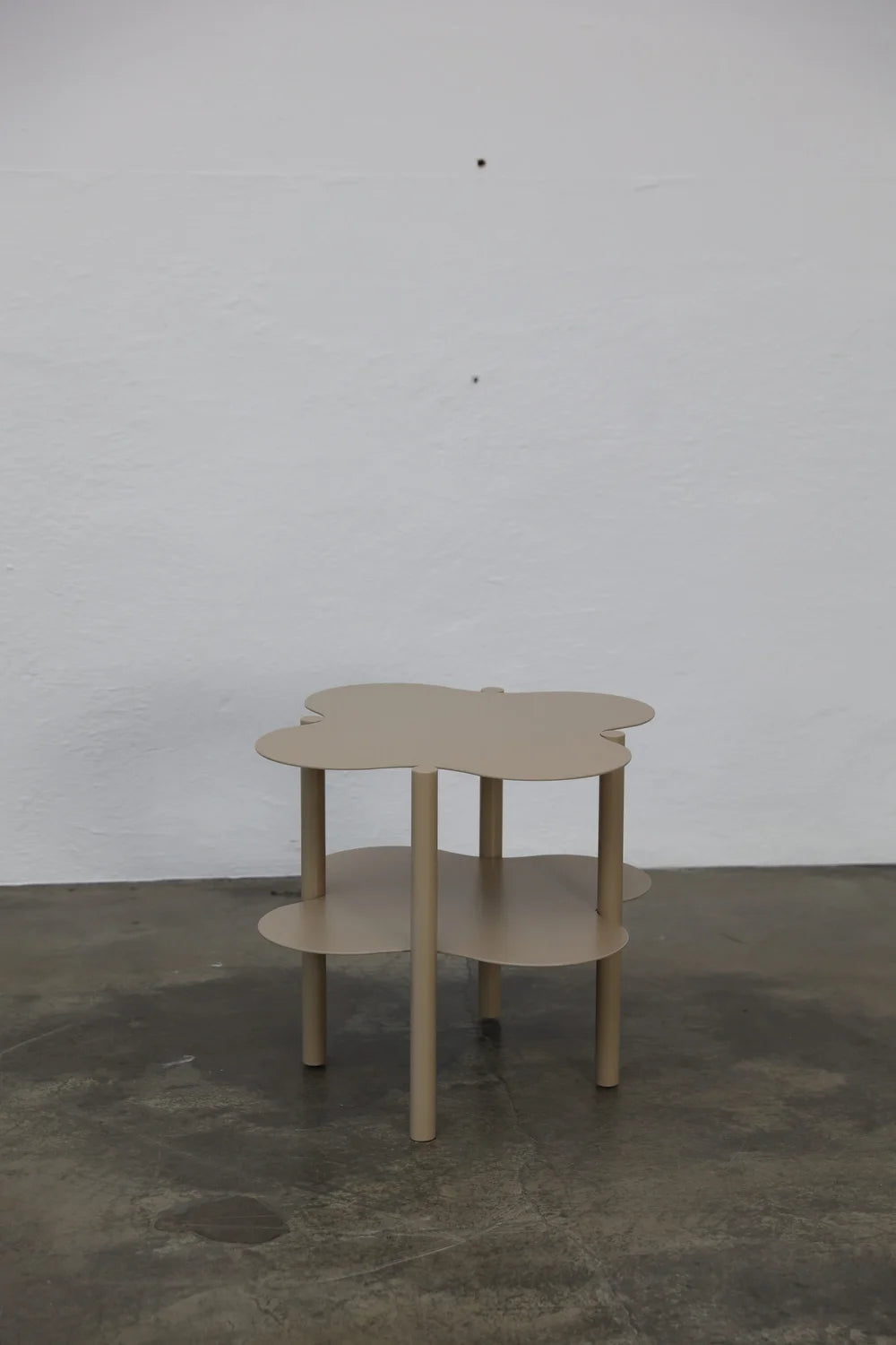 Seiten Tisch FLOS aus Stahl
