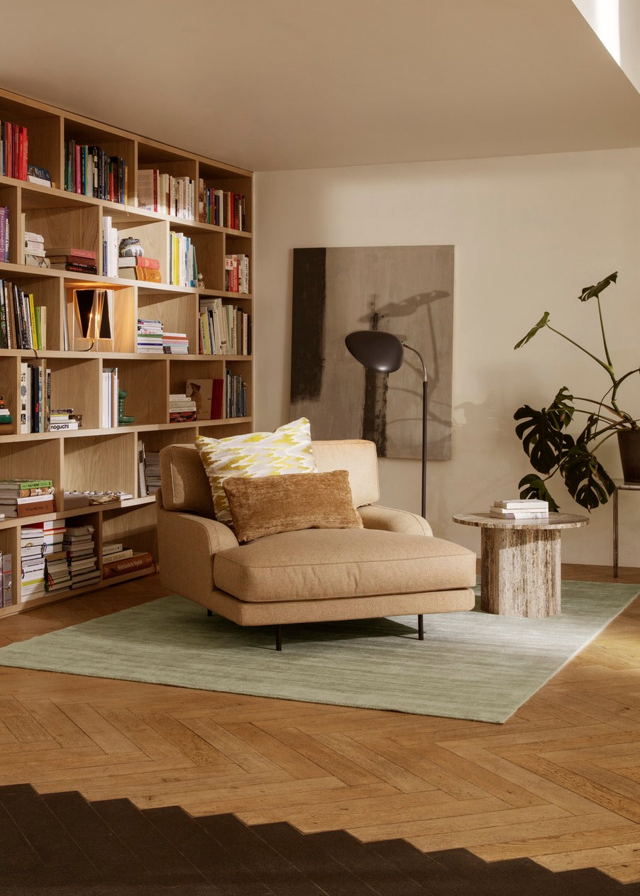 COBRA black reading floor lamp