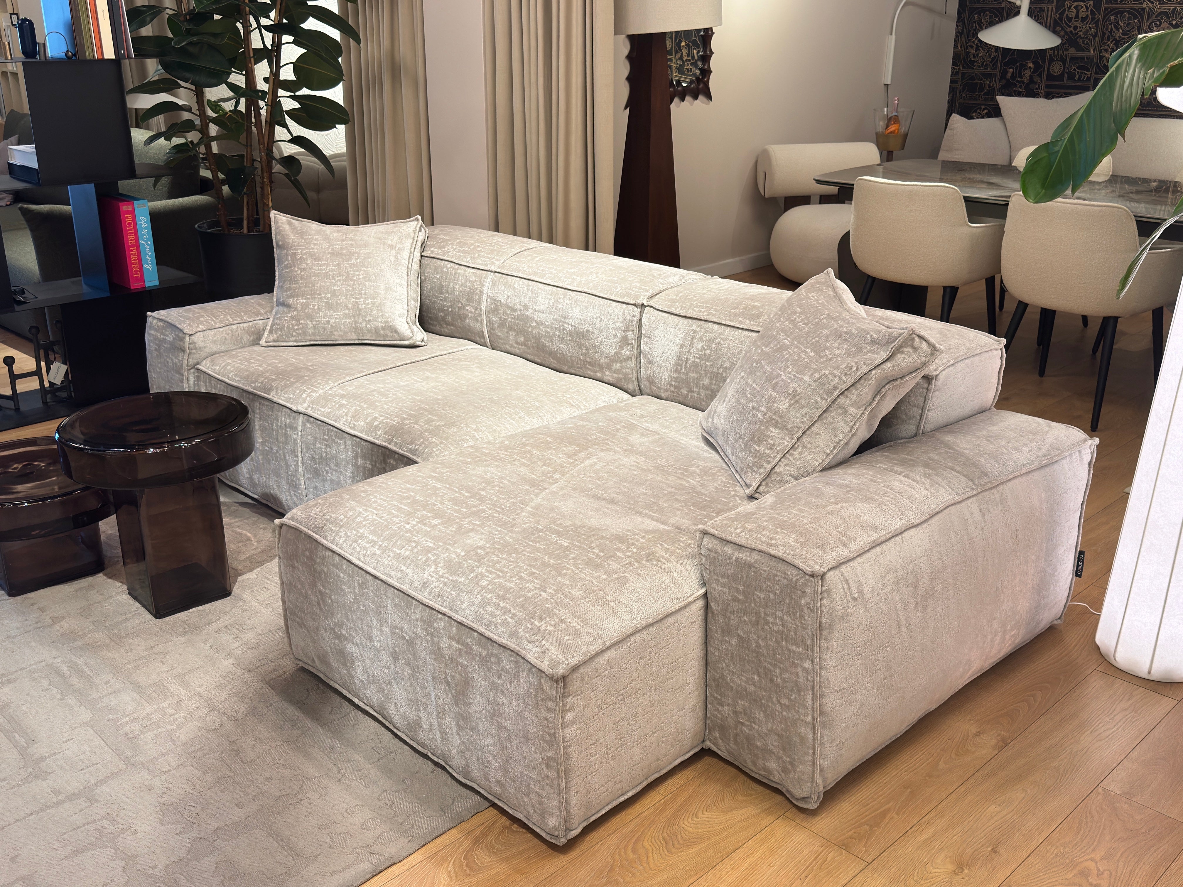 Ecksofa mit 2 Kissen in Grau aus Smeraldo-Stoff - Ausstellungsstück