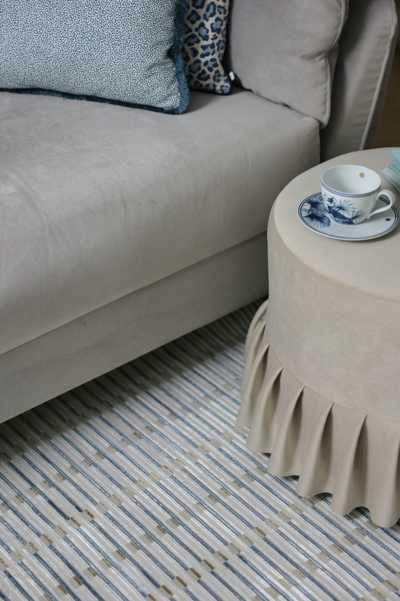 Teppich BLUE SHUTTER beige mit Blau