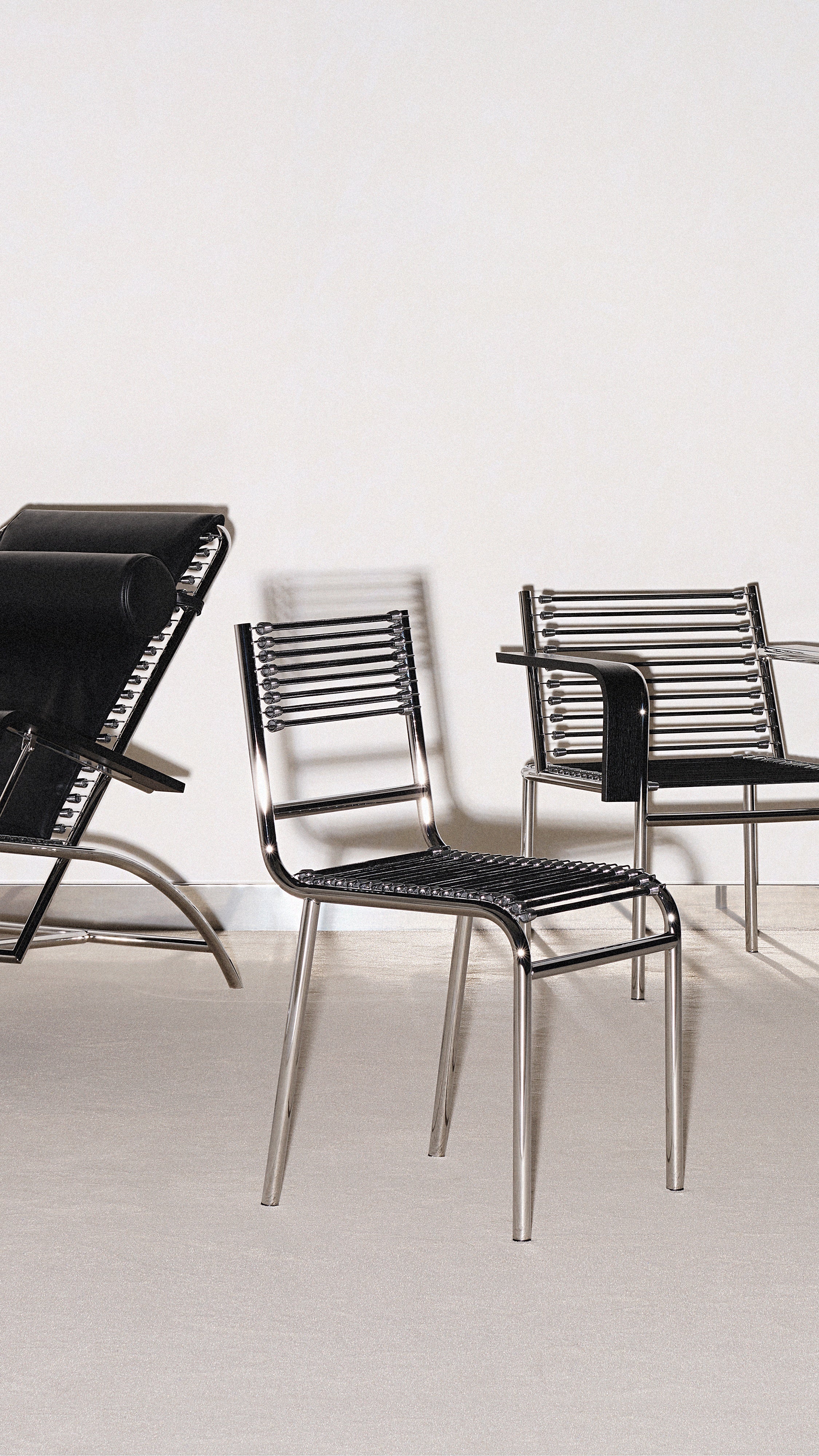 Stuhl SANDOWS N°212 schwarz mit Stahlbasis
