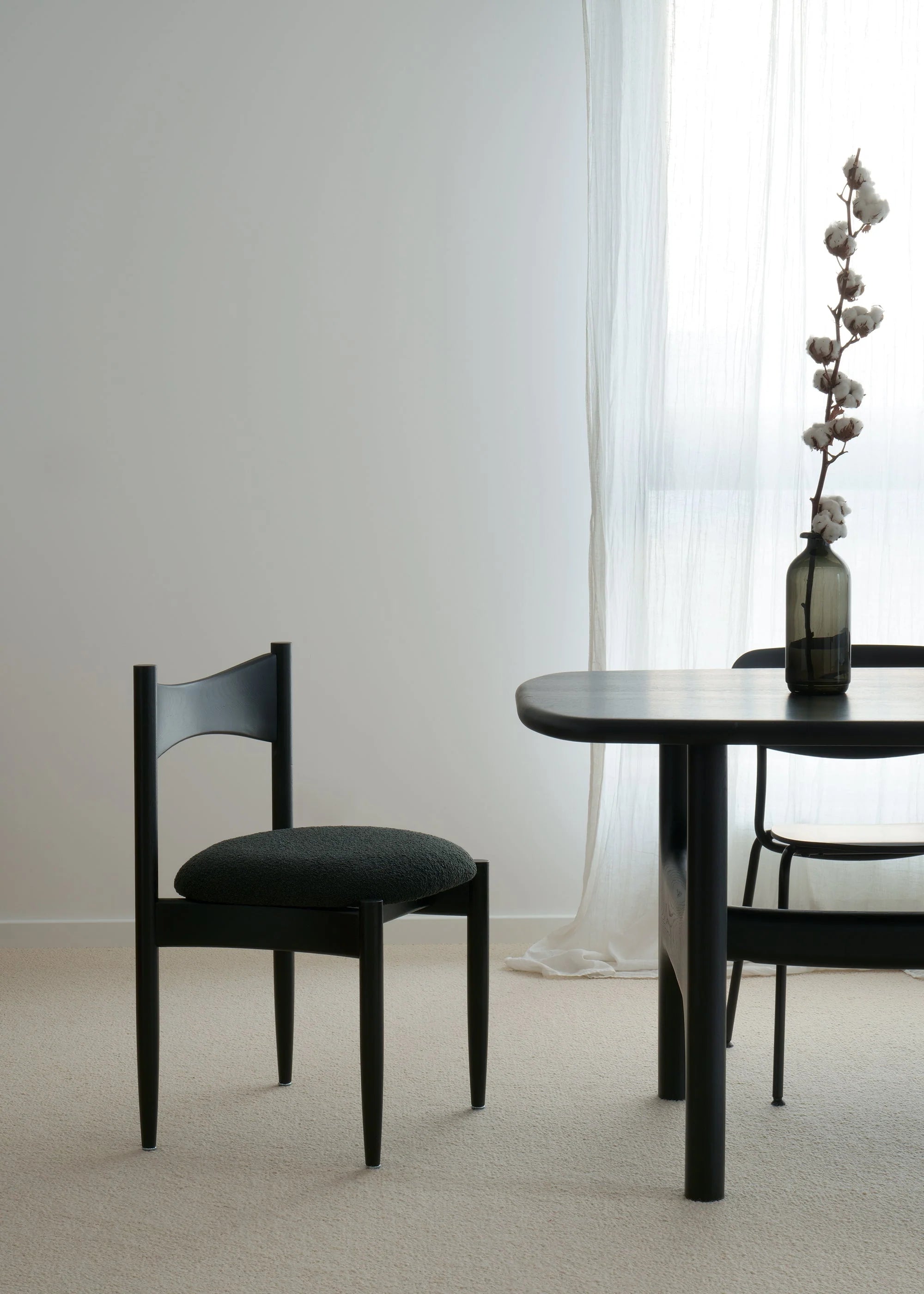 KEMI Chair Black Oak Wood