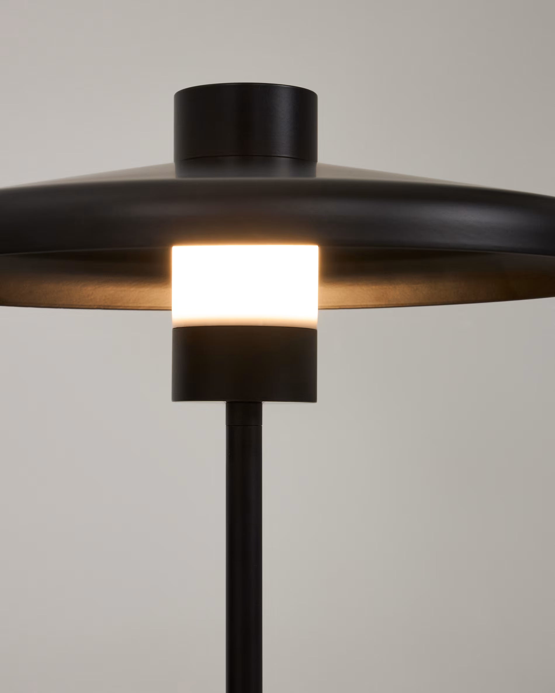 Tischlampe NUVIRA schwarz