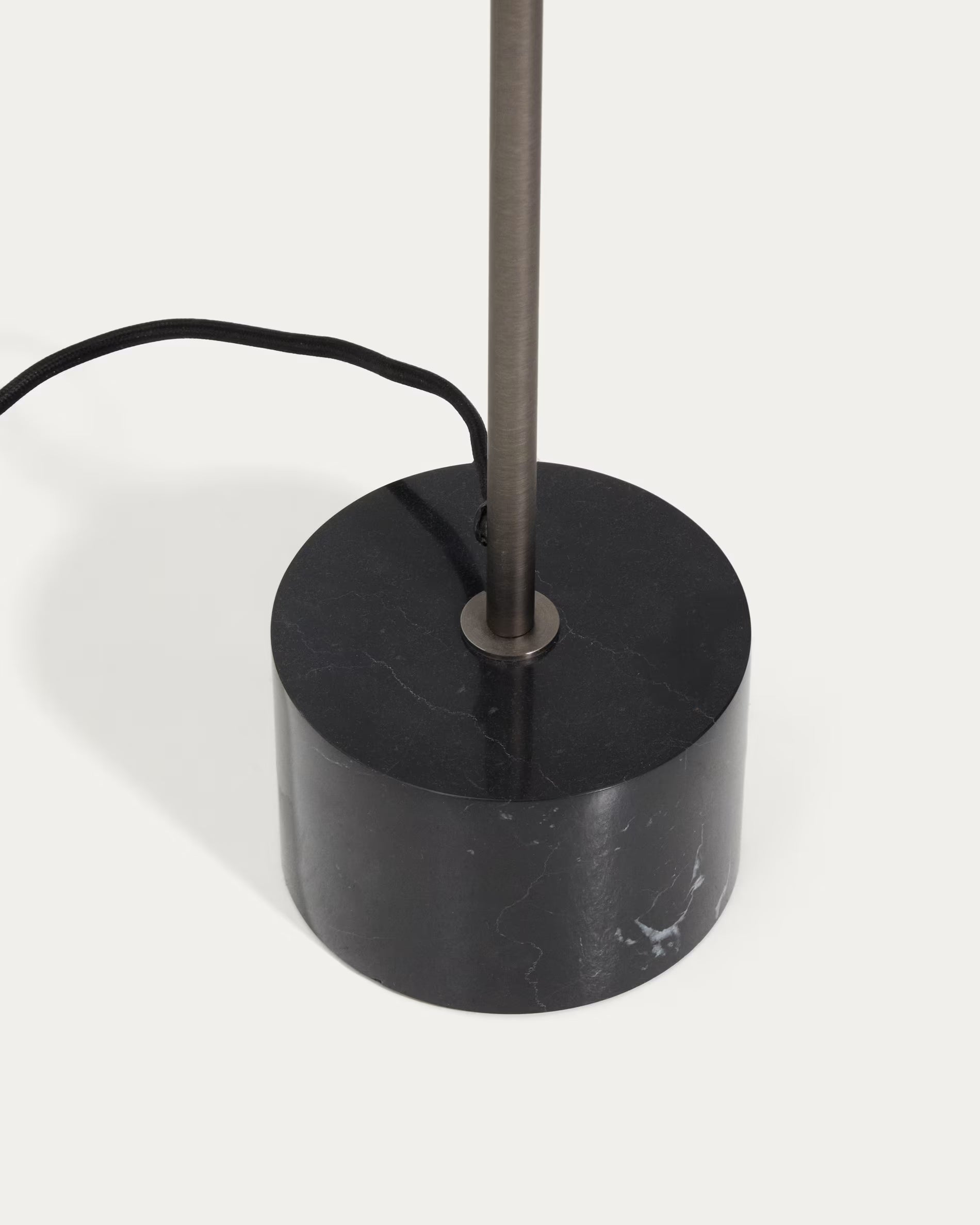 Lampa podłogowa LYNOR czarny z czarną marmurową podstawą