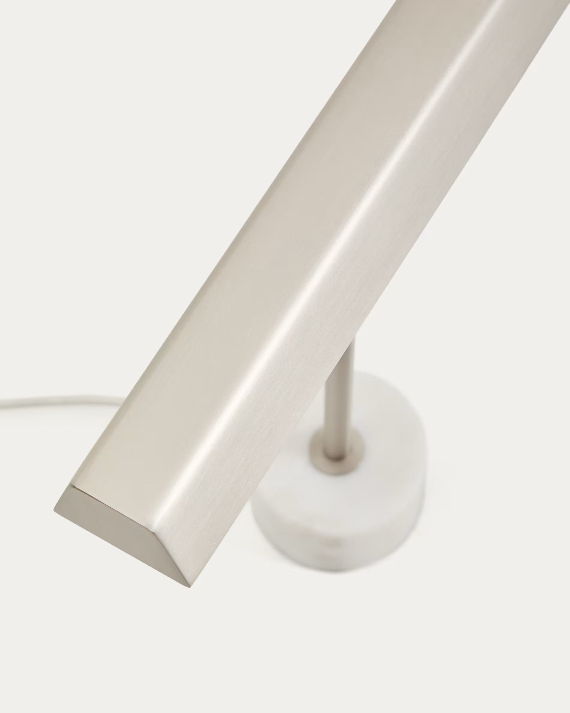 Lampa stołowa LYNOR srebrny z białą marmurową podstawą