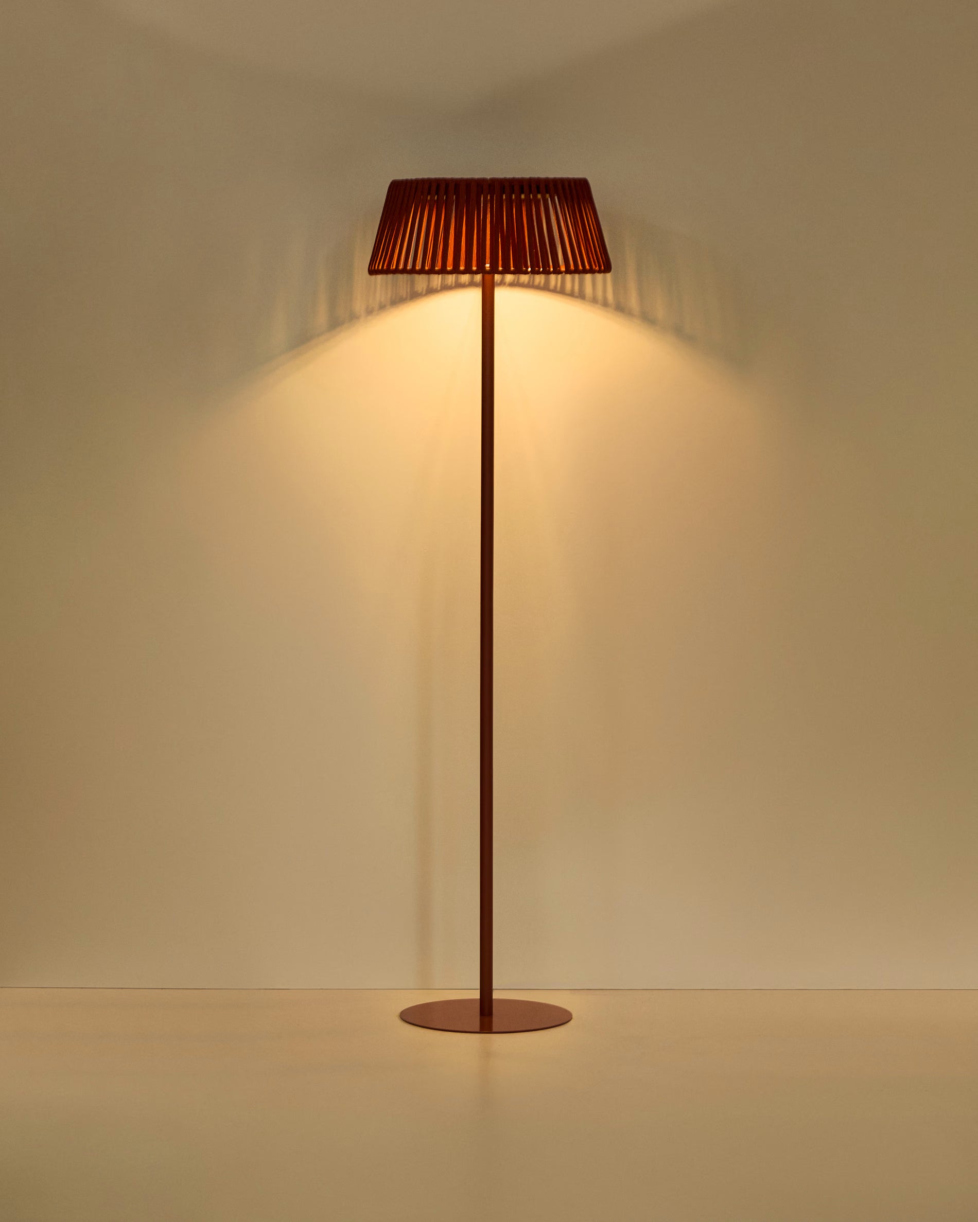 ALDET terracotta solar floor garden lamp