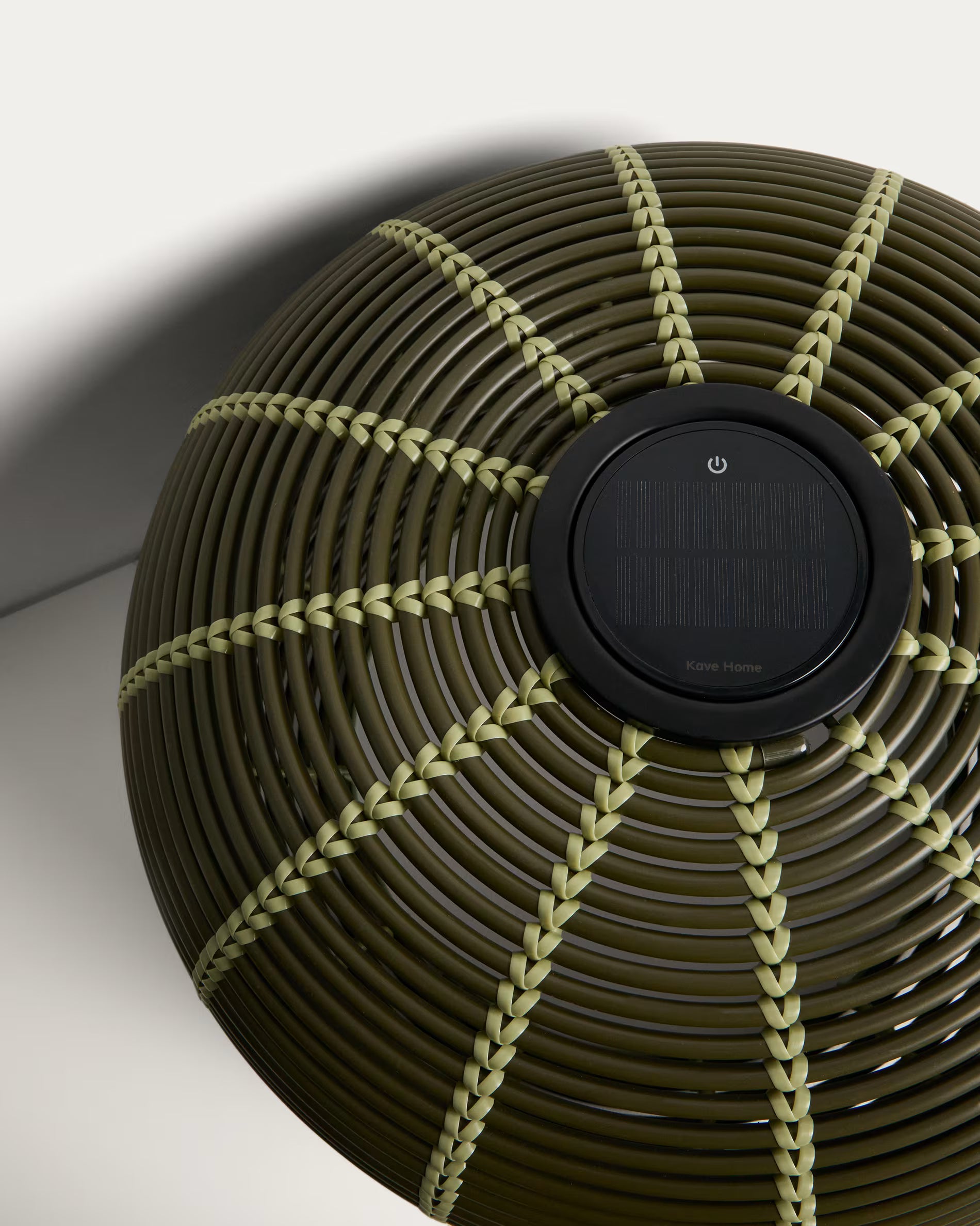 Solar-Gartenlampe GAROINA grüner synthetischer Rattan