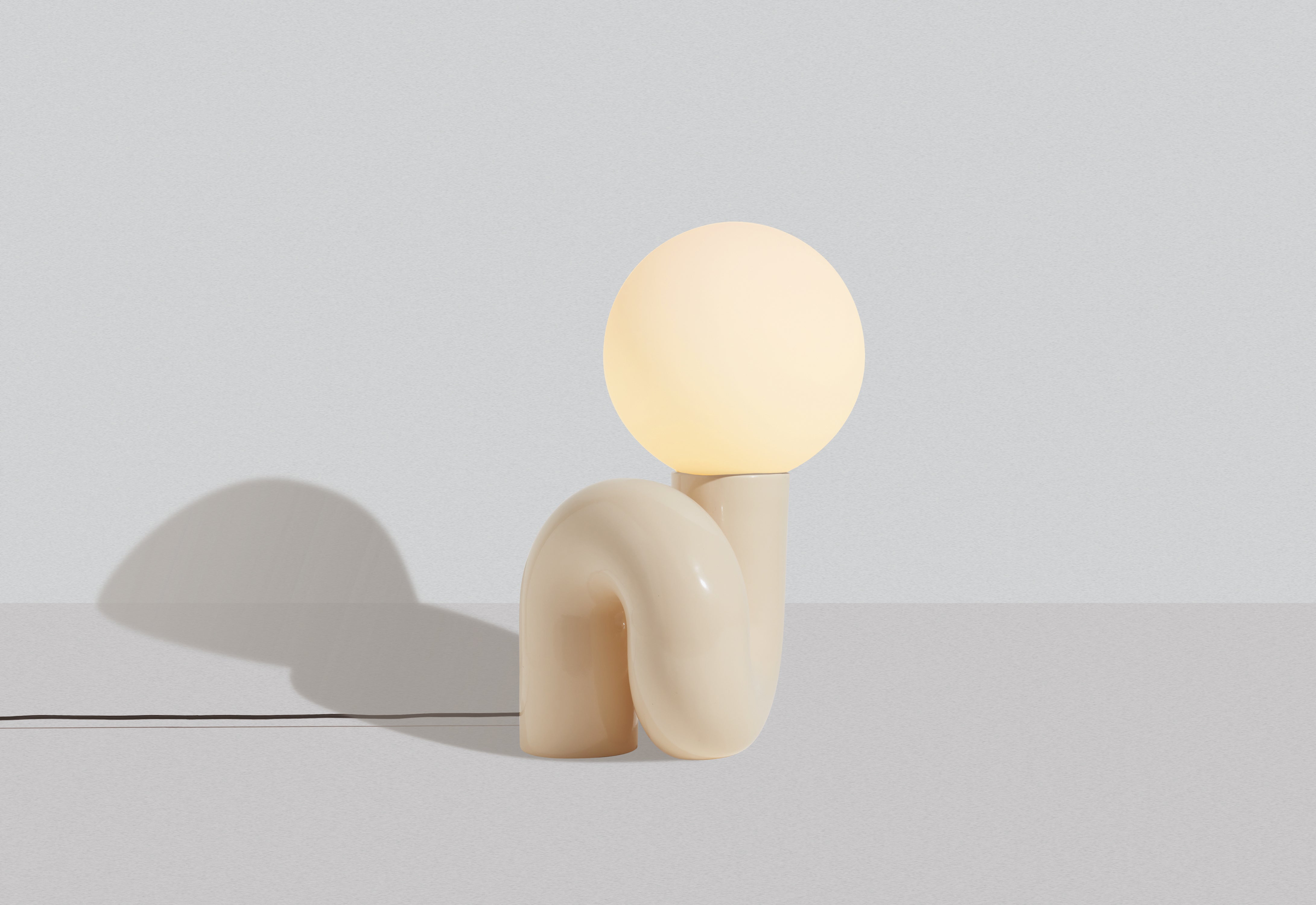 NEOTENIC vanilla table lamp