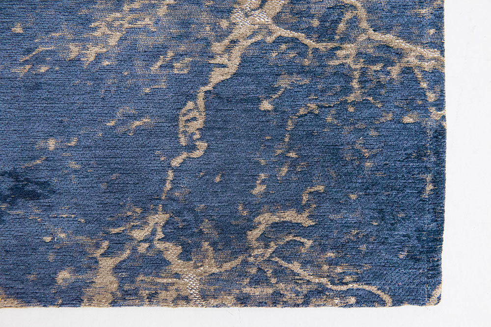 Risse Abgrund blauer Teppichblau