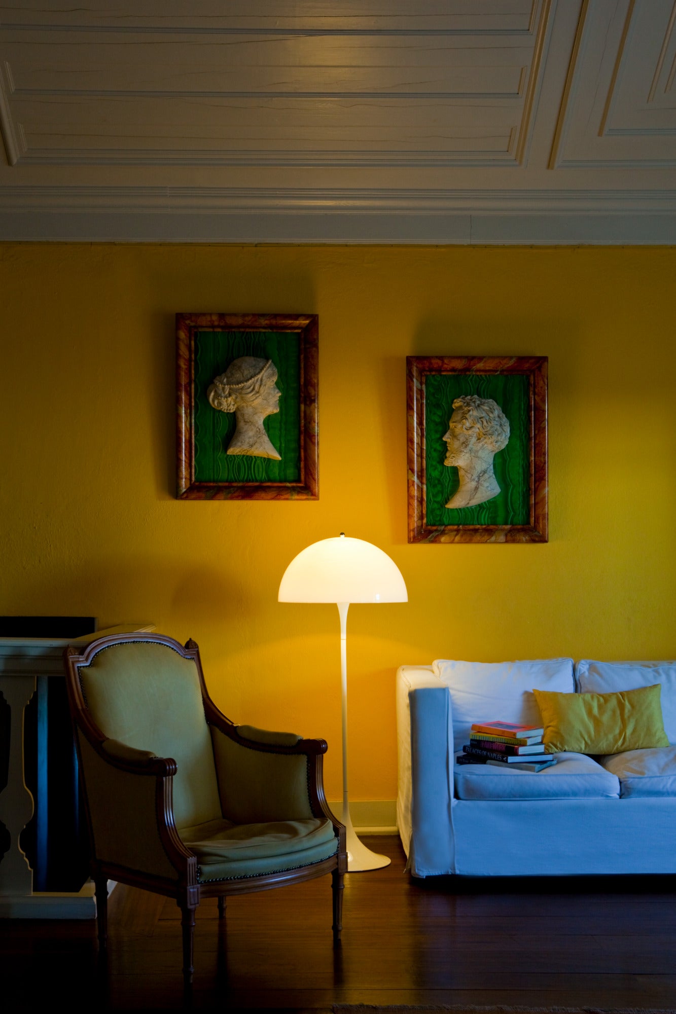 Stehlampe PANTHELLA weiß