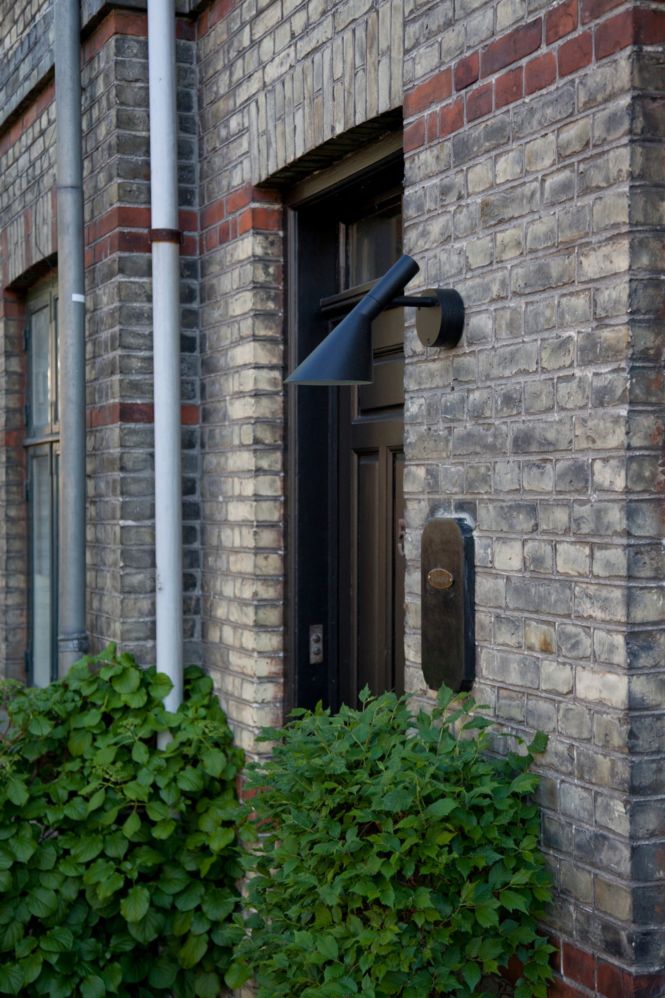 Lampa ścienna zewnętrzna AJ 50 czarny