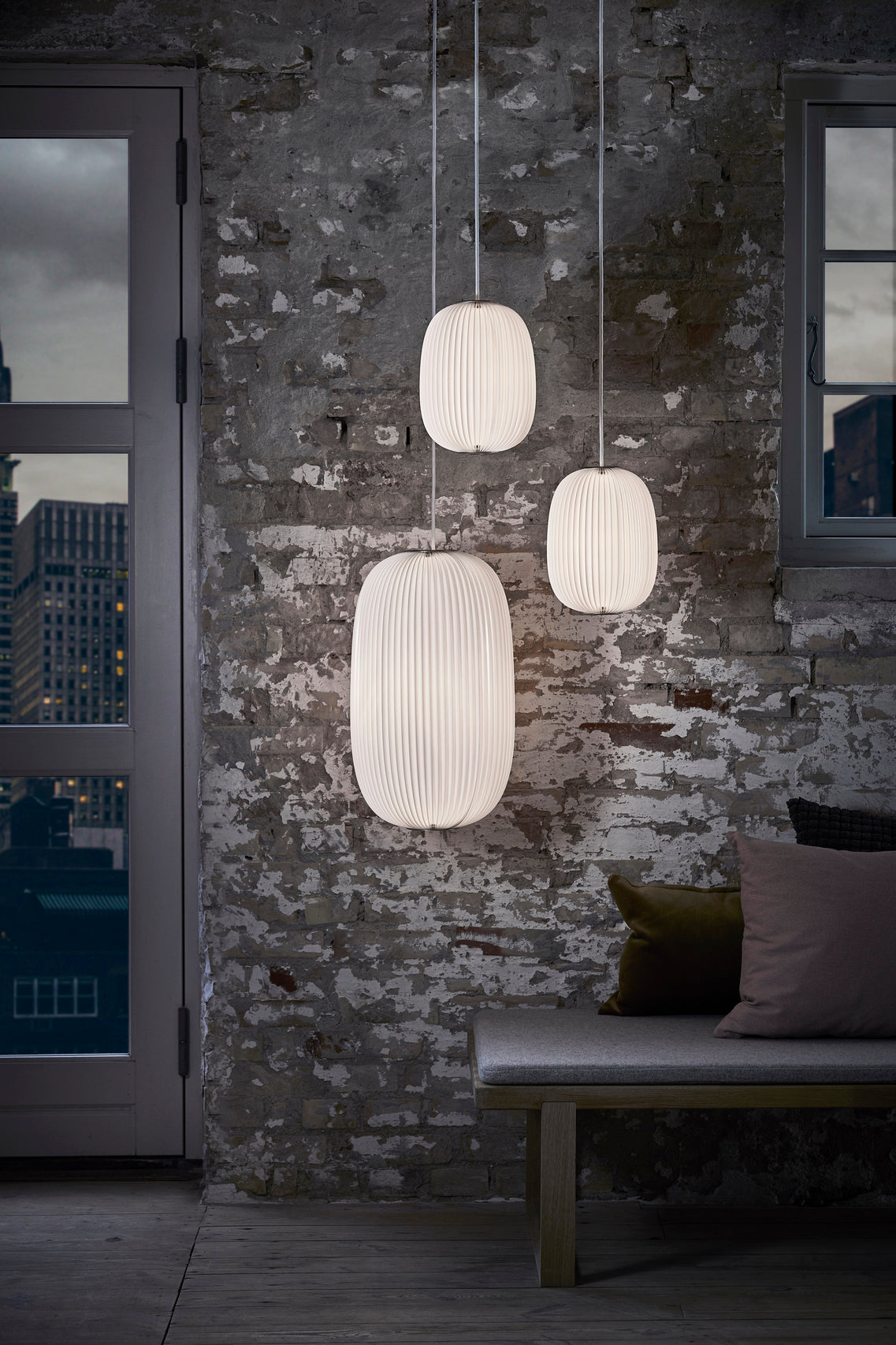 Hanging Lamp MODEL 135 LAMELLA 4 white with gold detail