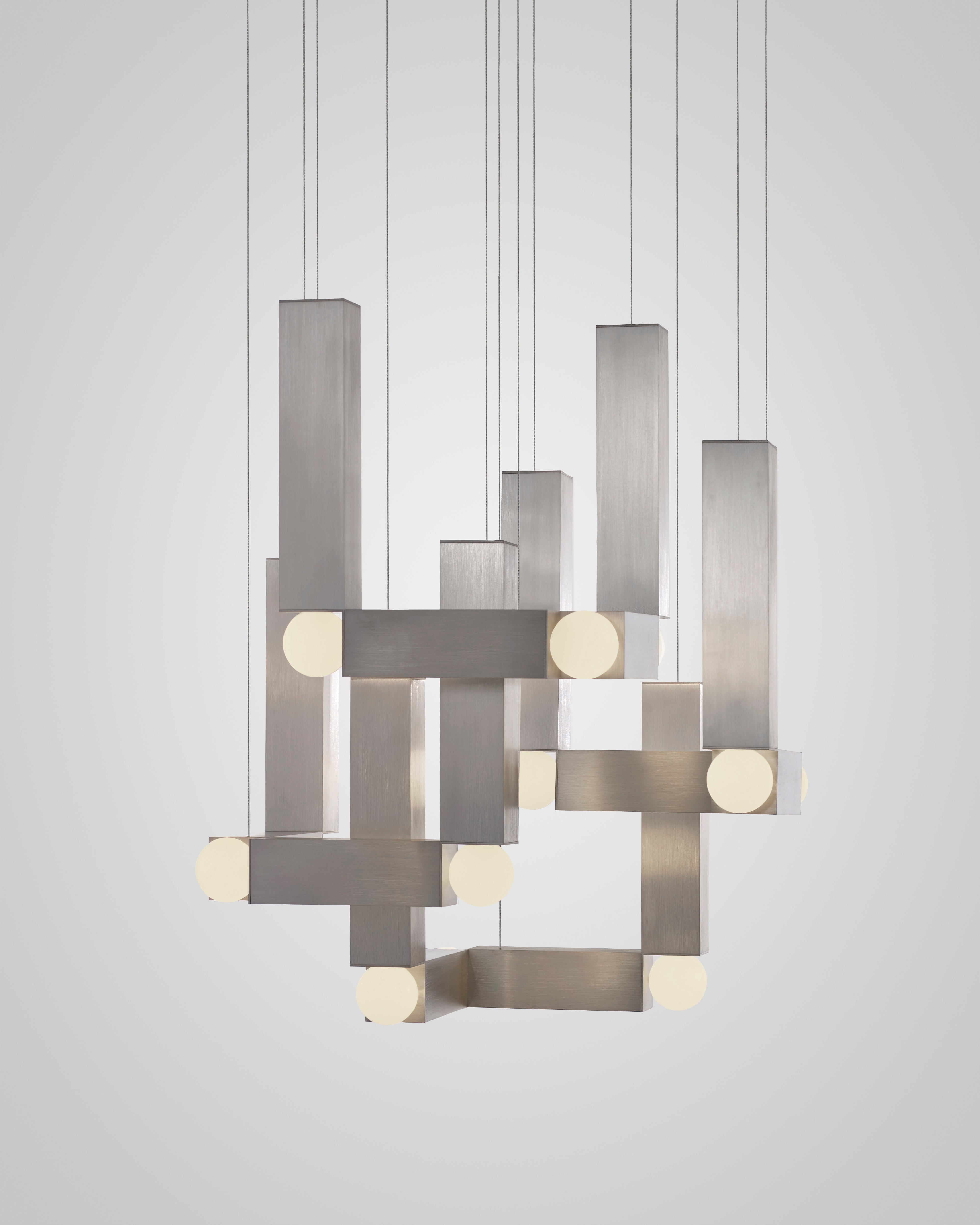 Pendelleuchte VESPER QUATTRO mit opalisiertem Schirm und silbernem Finish