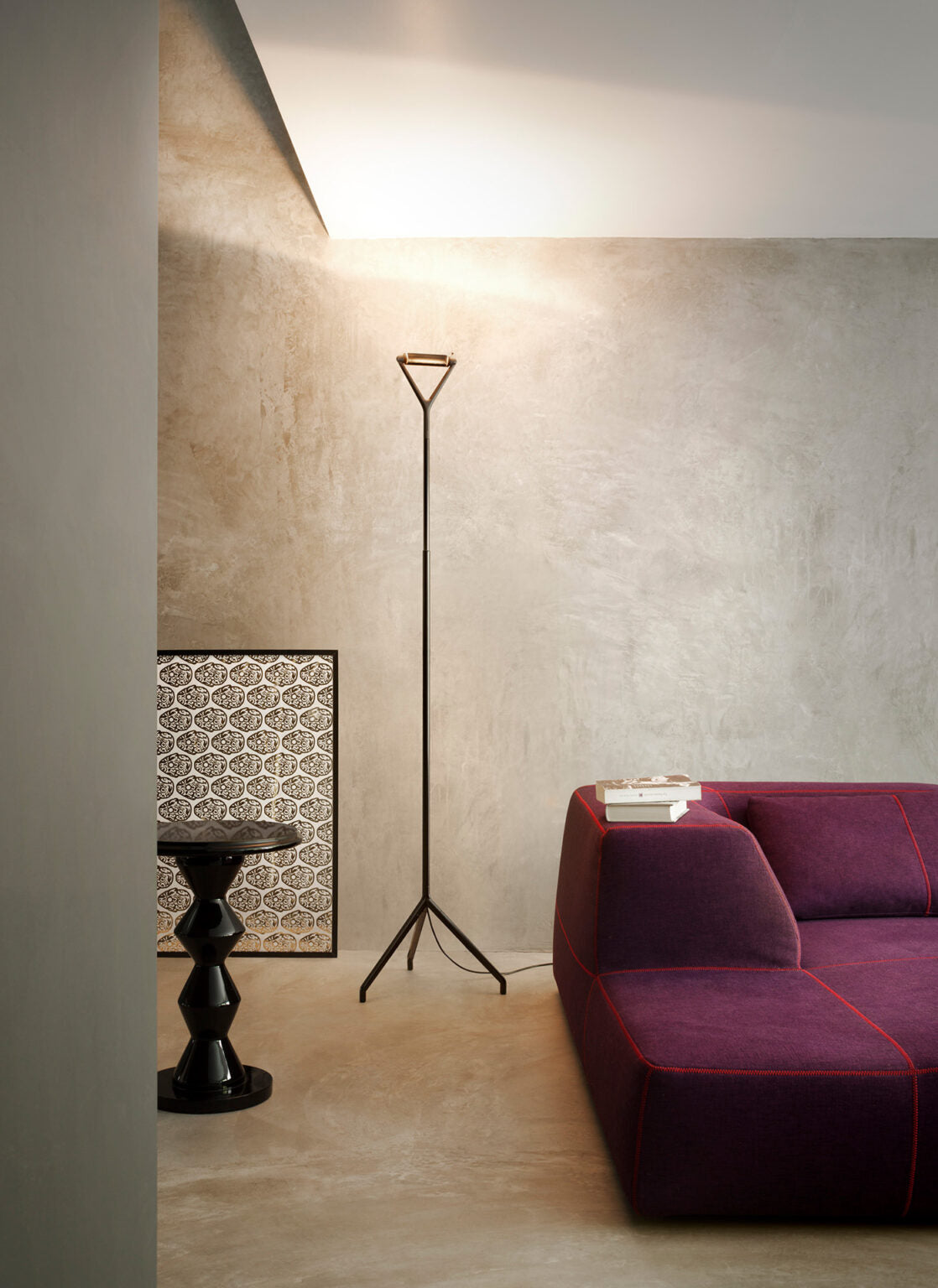 Lola black floor lamp