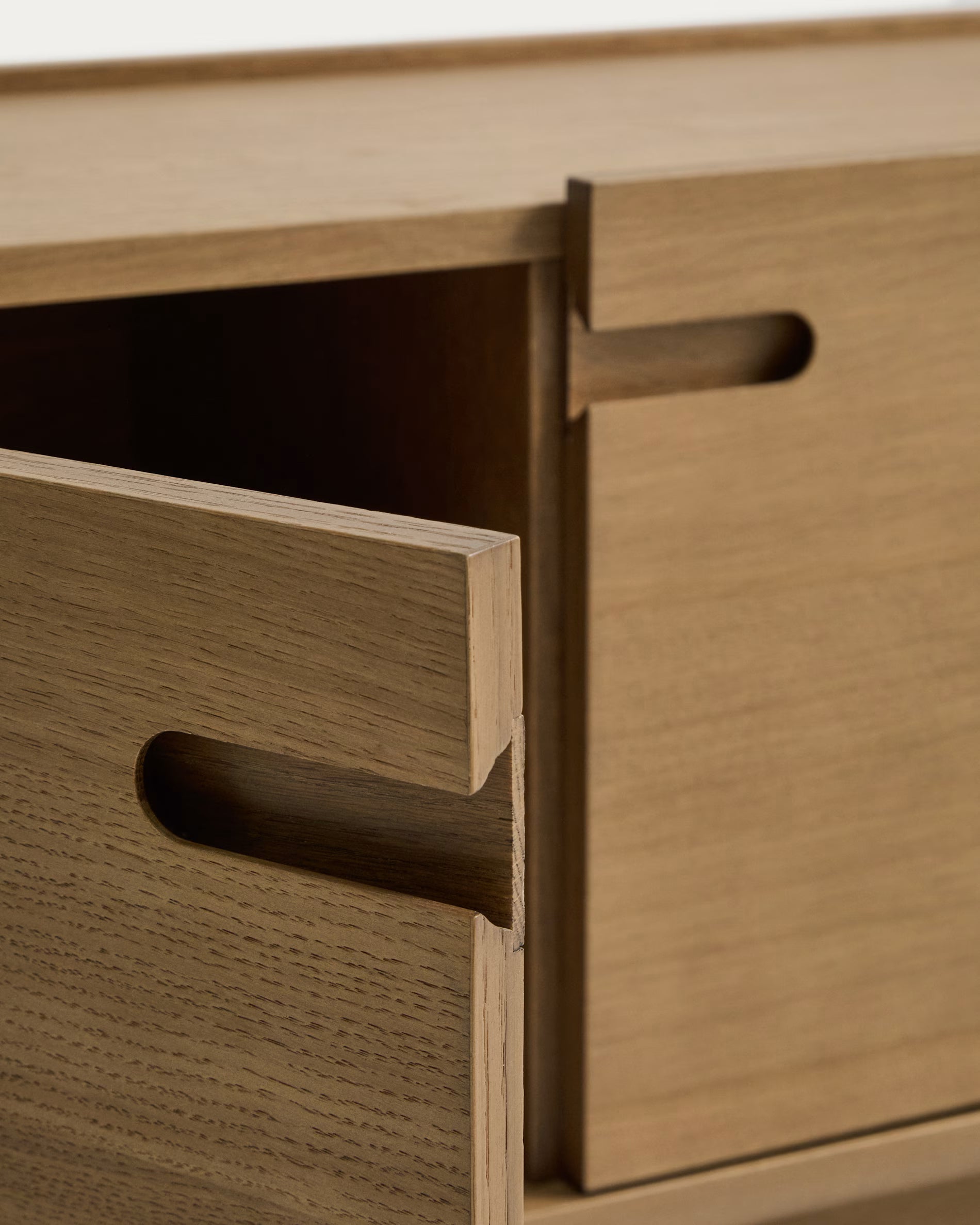 ARELIDA Oak Veneer TV Cabinet