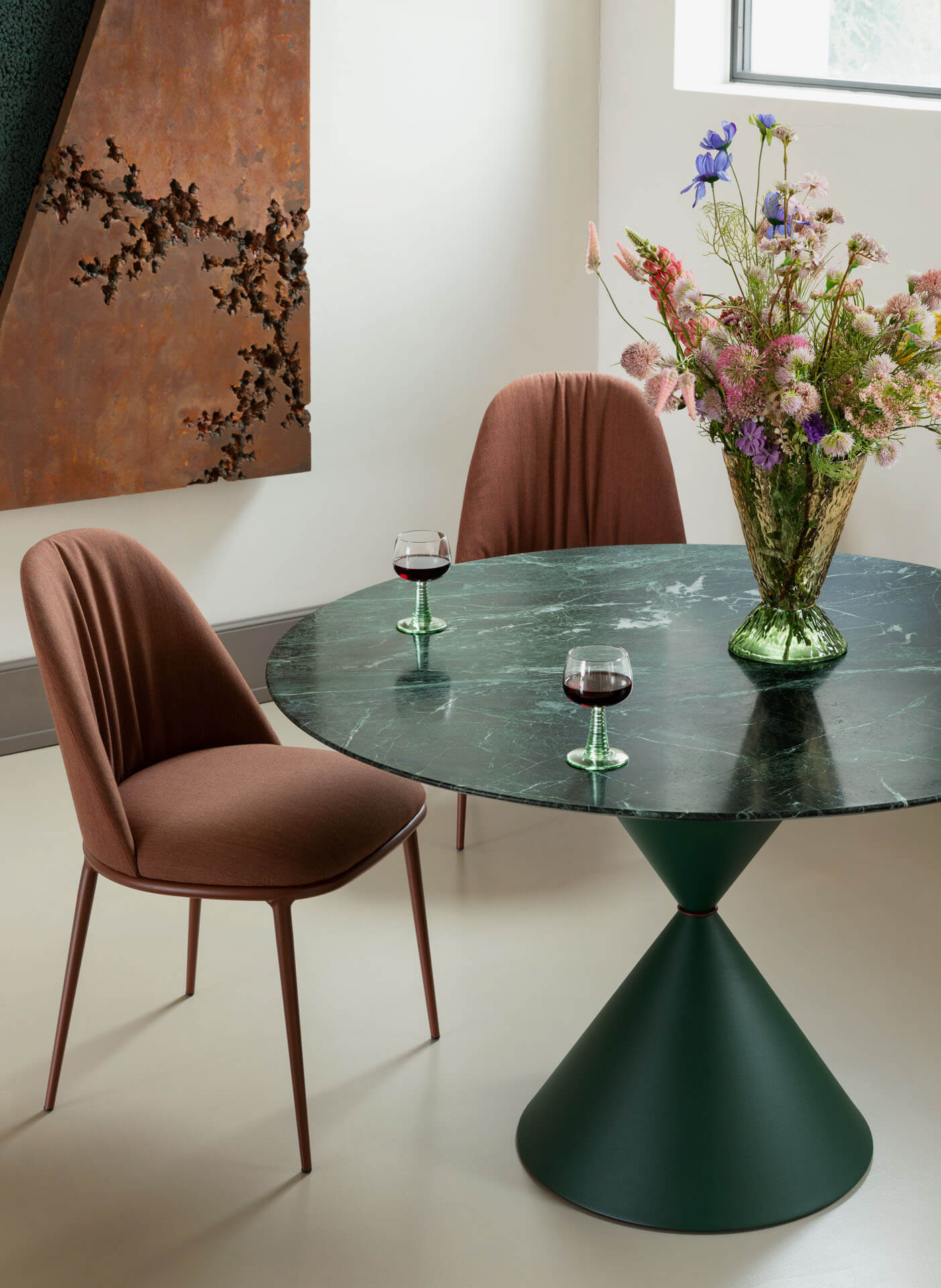 Personalisierbarer runder Tisch CLESSIDRA