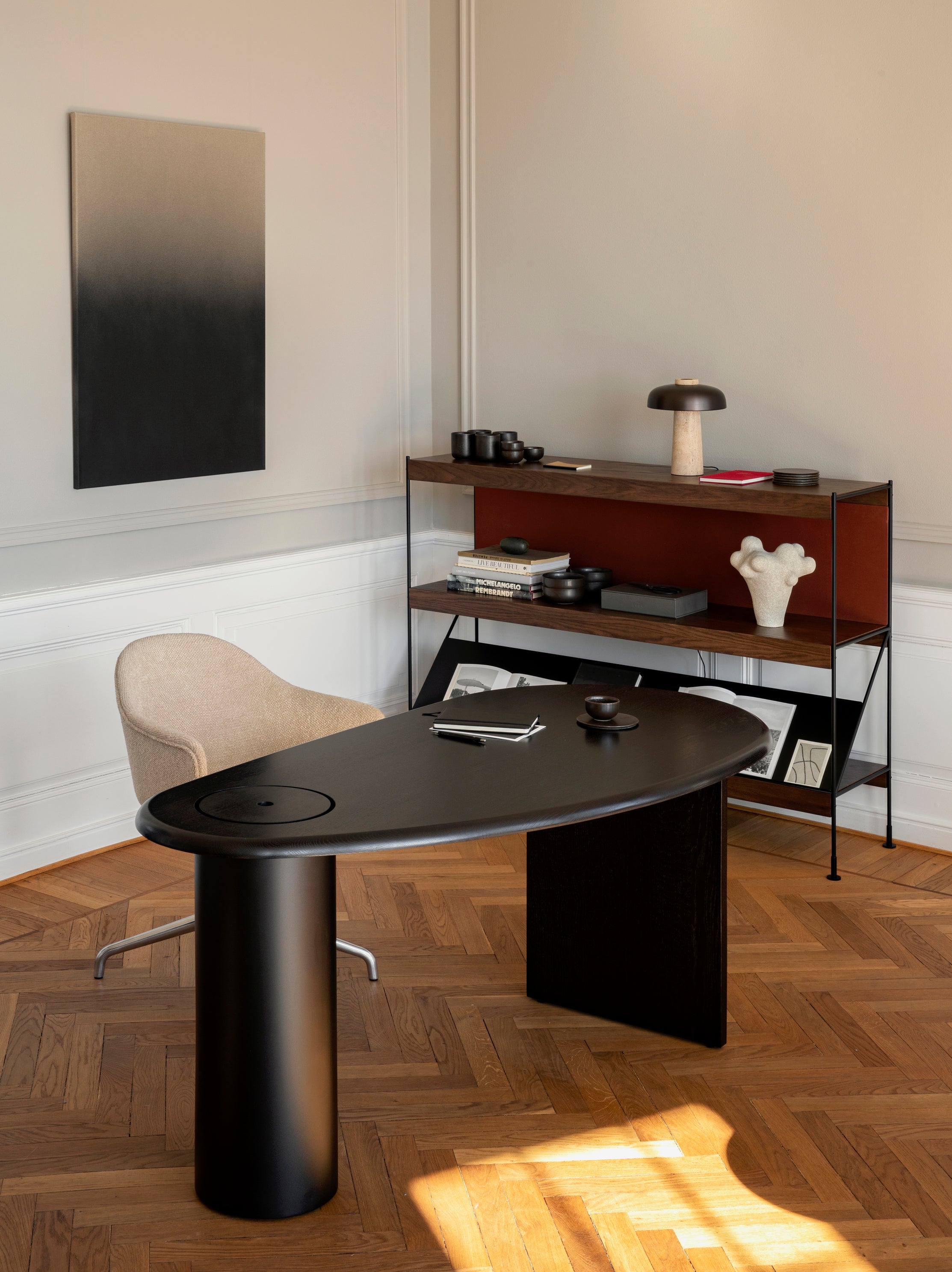 ZET shelf in dark oak wood with a black frame