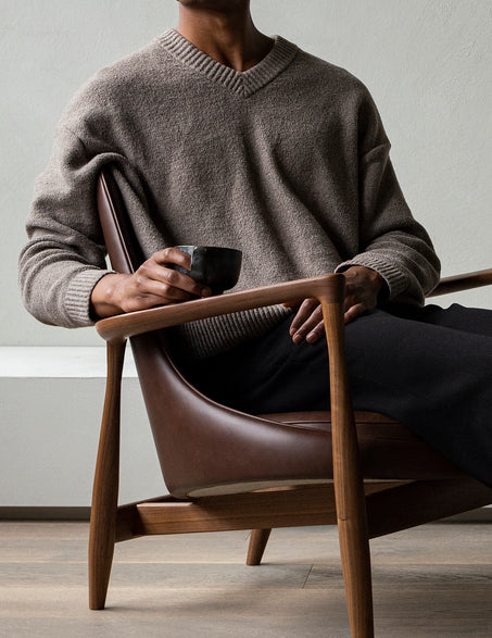 ELIZABETH armchair in cognac leather with oak base [Julia]