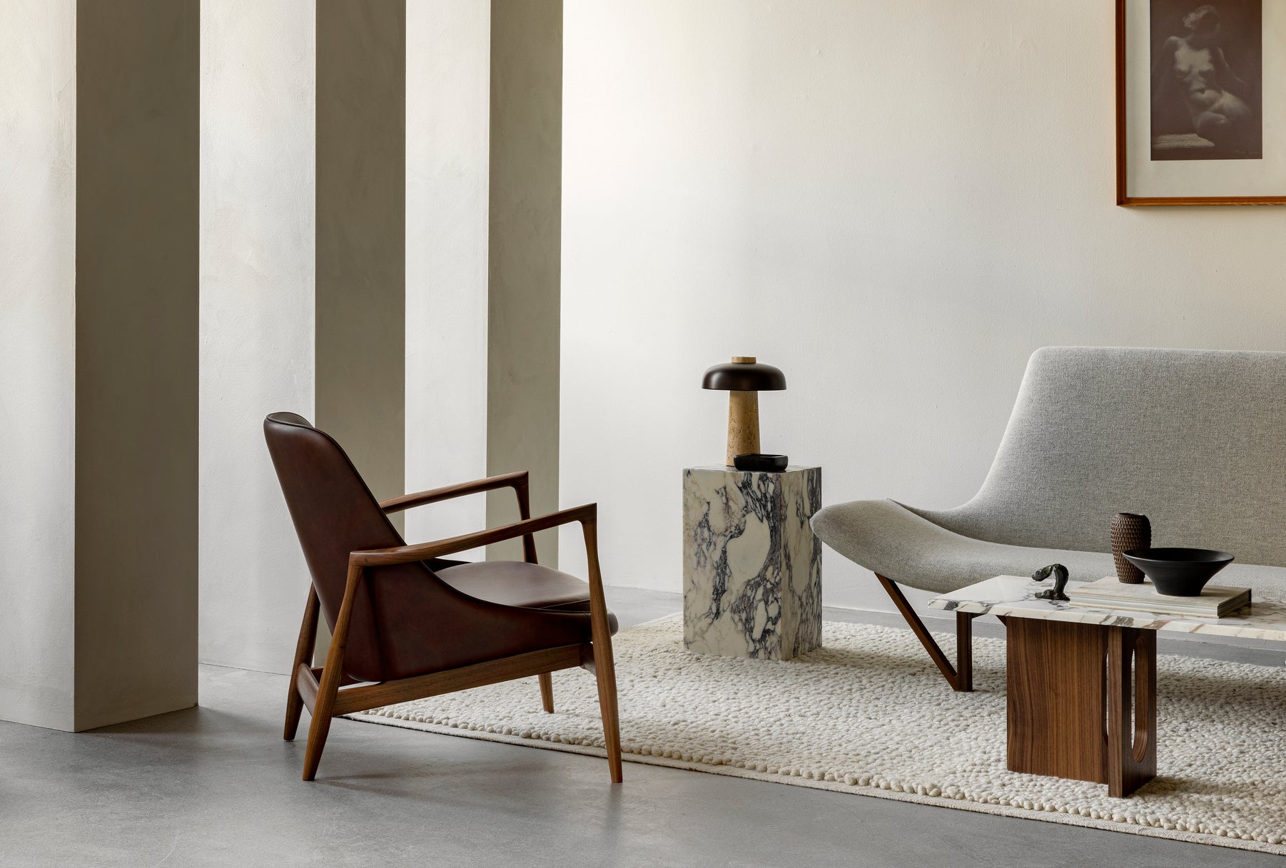 ELIZABETH armchair in cognac leather with oak base [Julia]