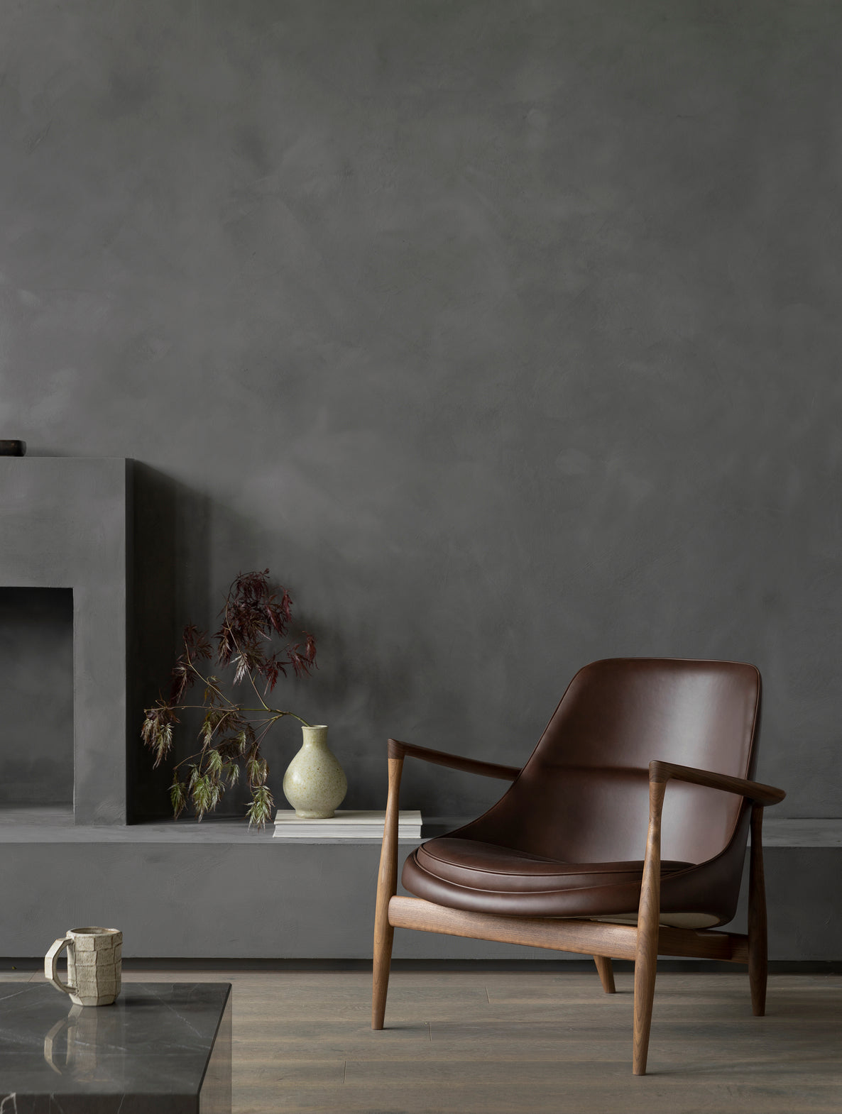 ELIZABETH armchair in cognac leather with oak base [Julia]