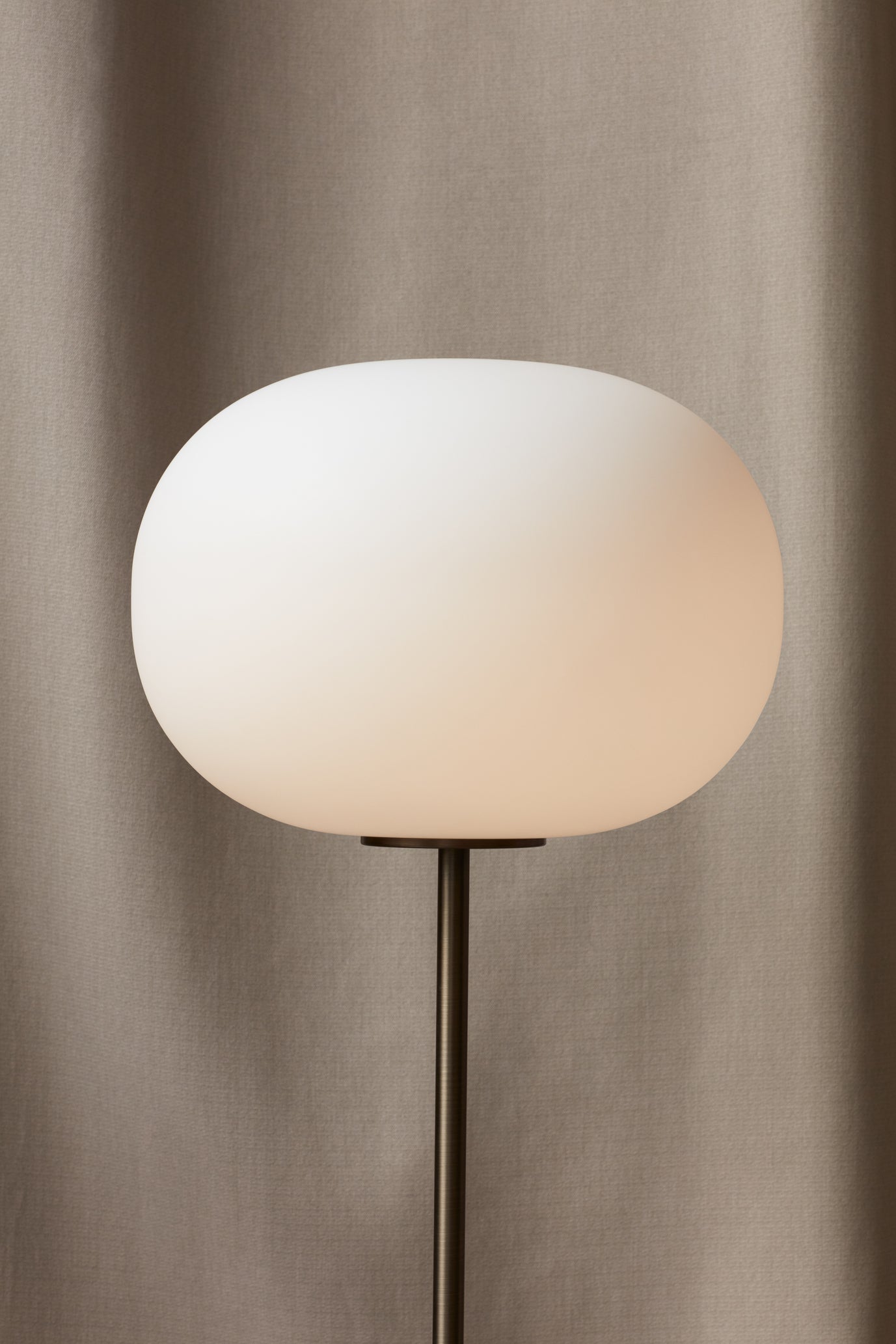 JWDA floor lamp red travertine