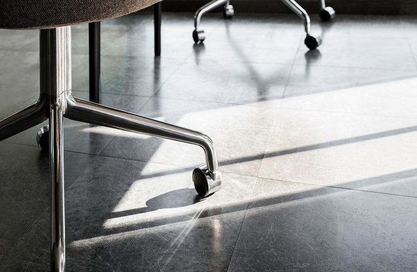 Bürostuhl HARBOUR schwarze Leder mit Aluminiumgestell