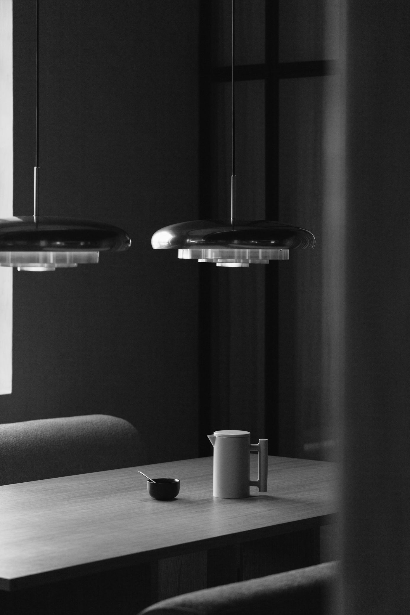 Lampa wisząca RESONANT mosiądz