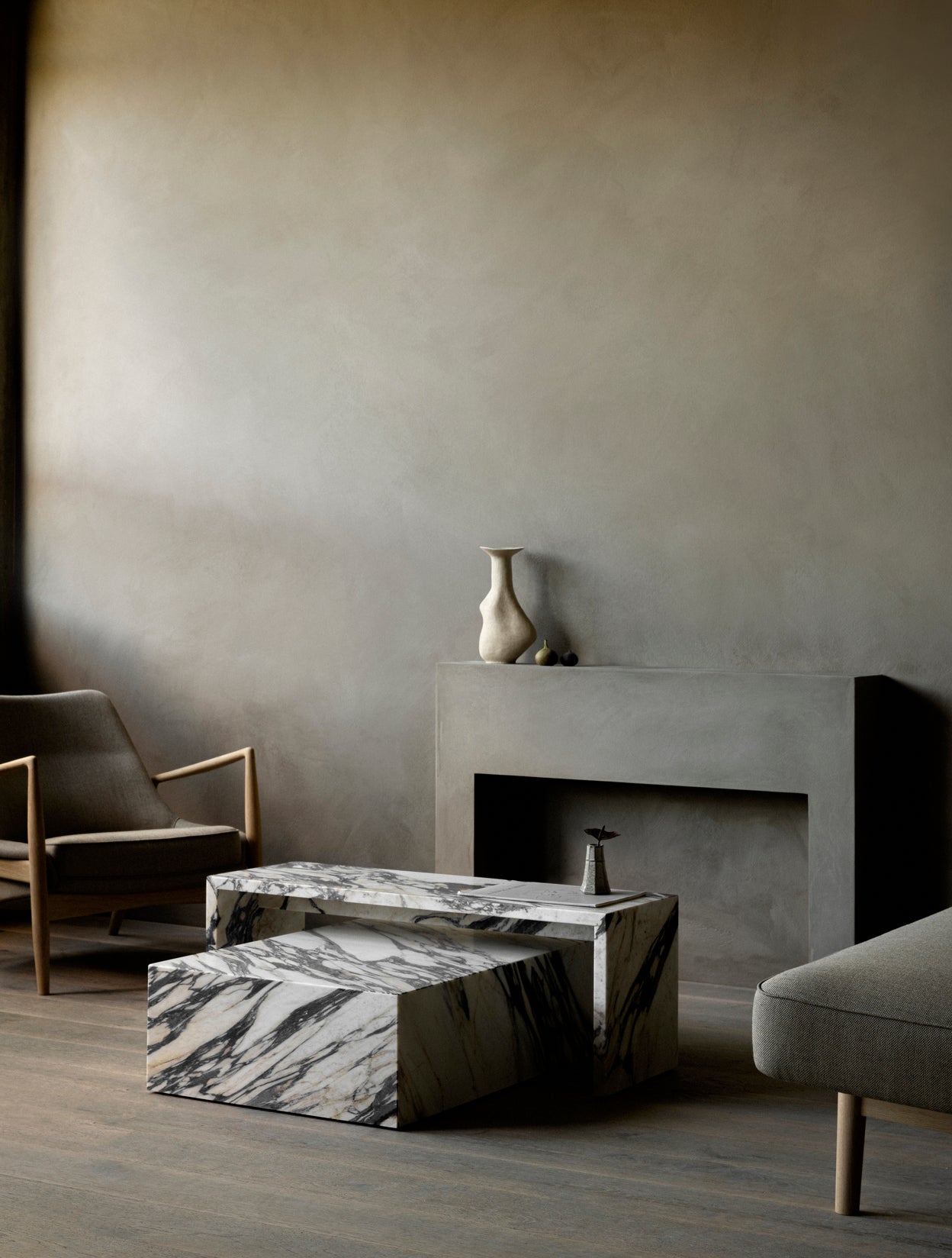 THE SEAL gray armchair with oak base [Julia]