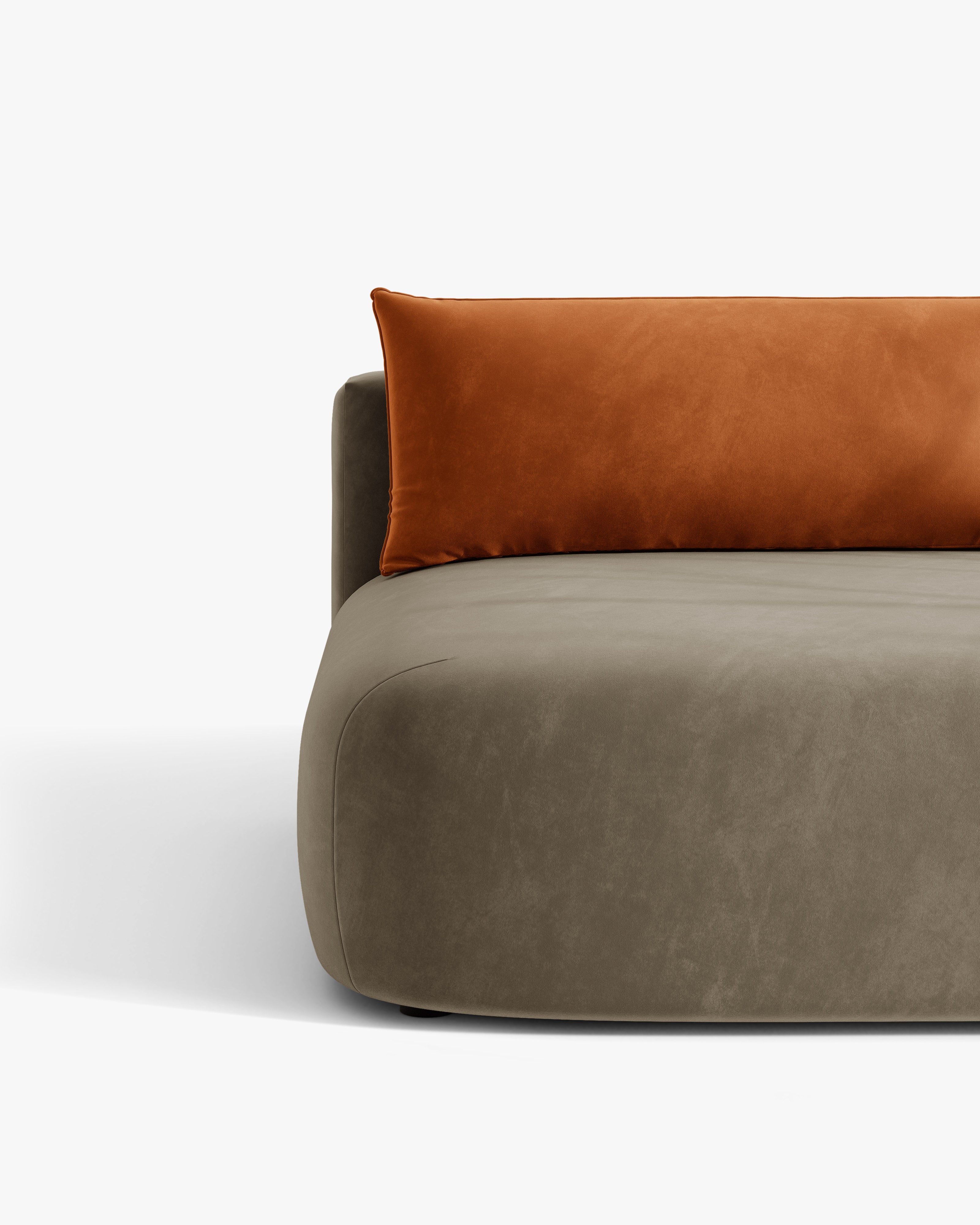 Sofa für 3 Personen aus Samt mit Schlaf-Funktion HENA in grau-braun mit ziegelroten Kissen