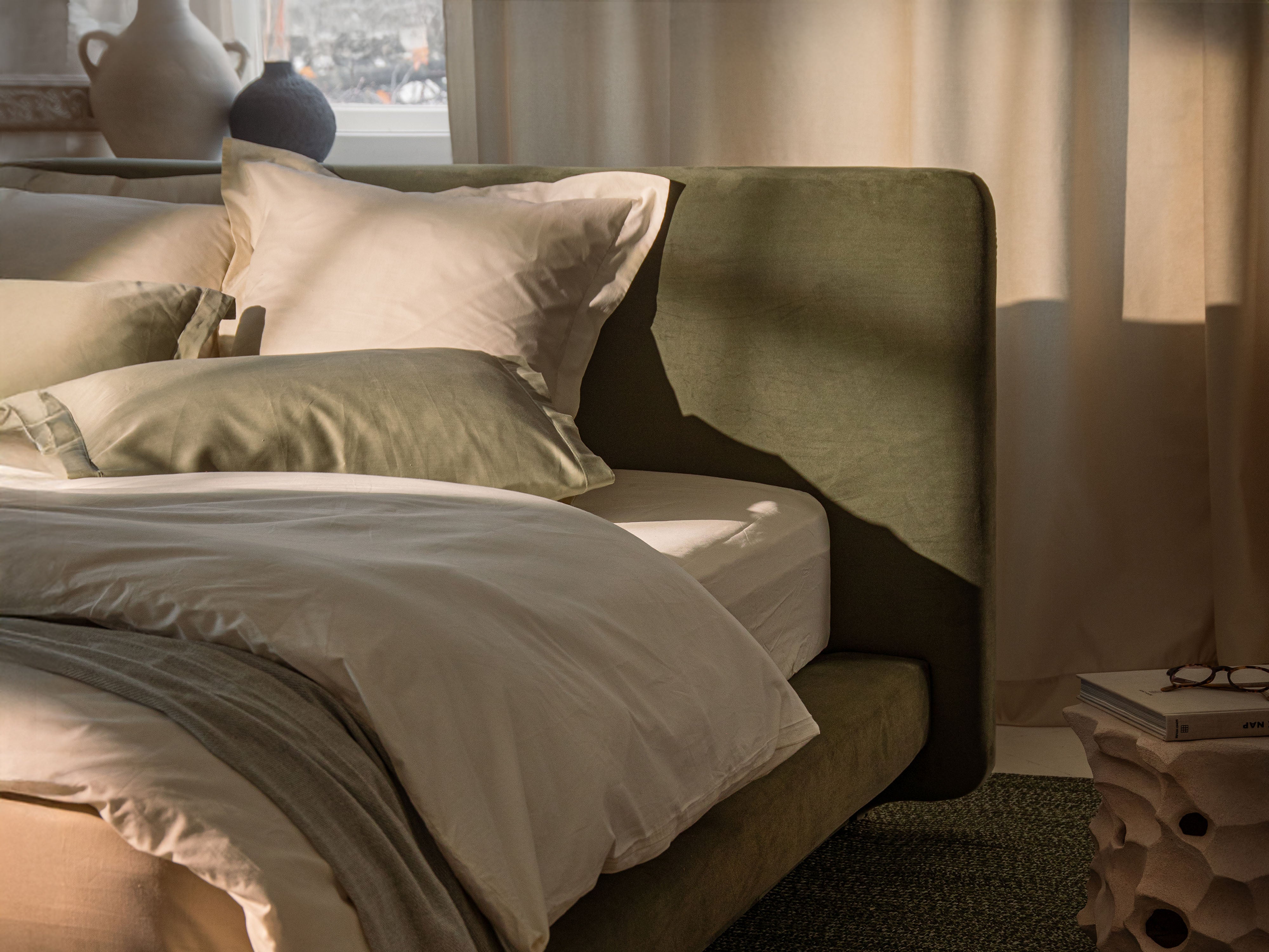 Samtbett LINEA grün