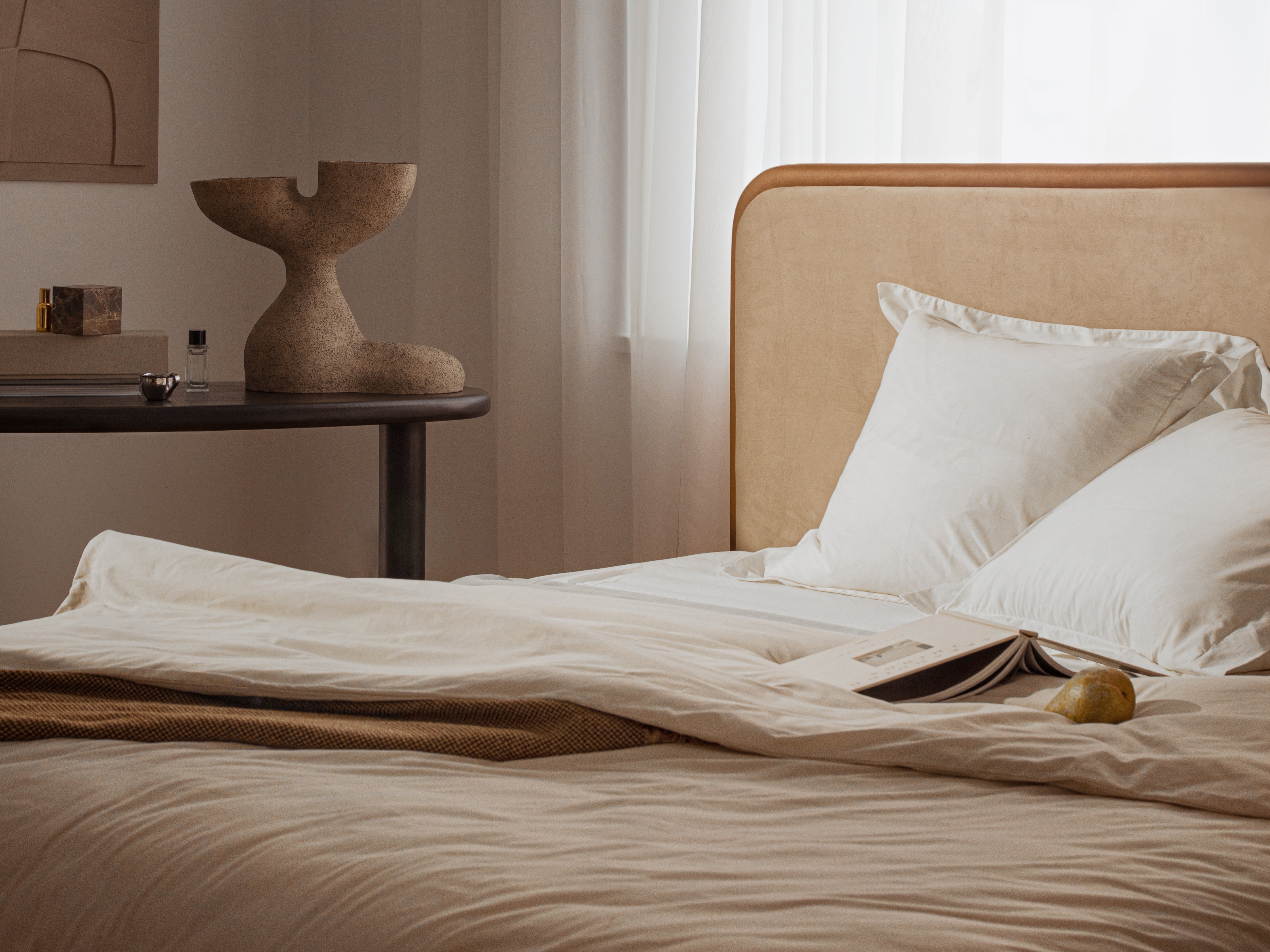 AVELINE Bed Black