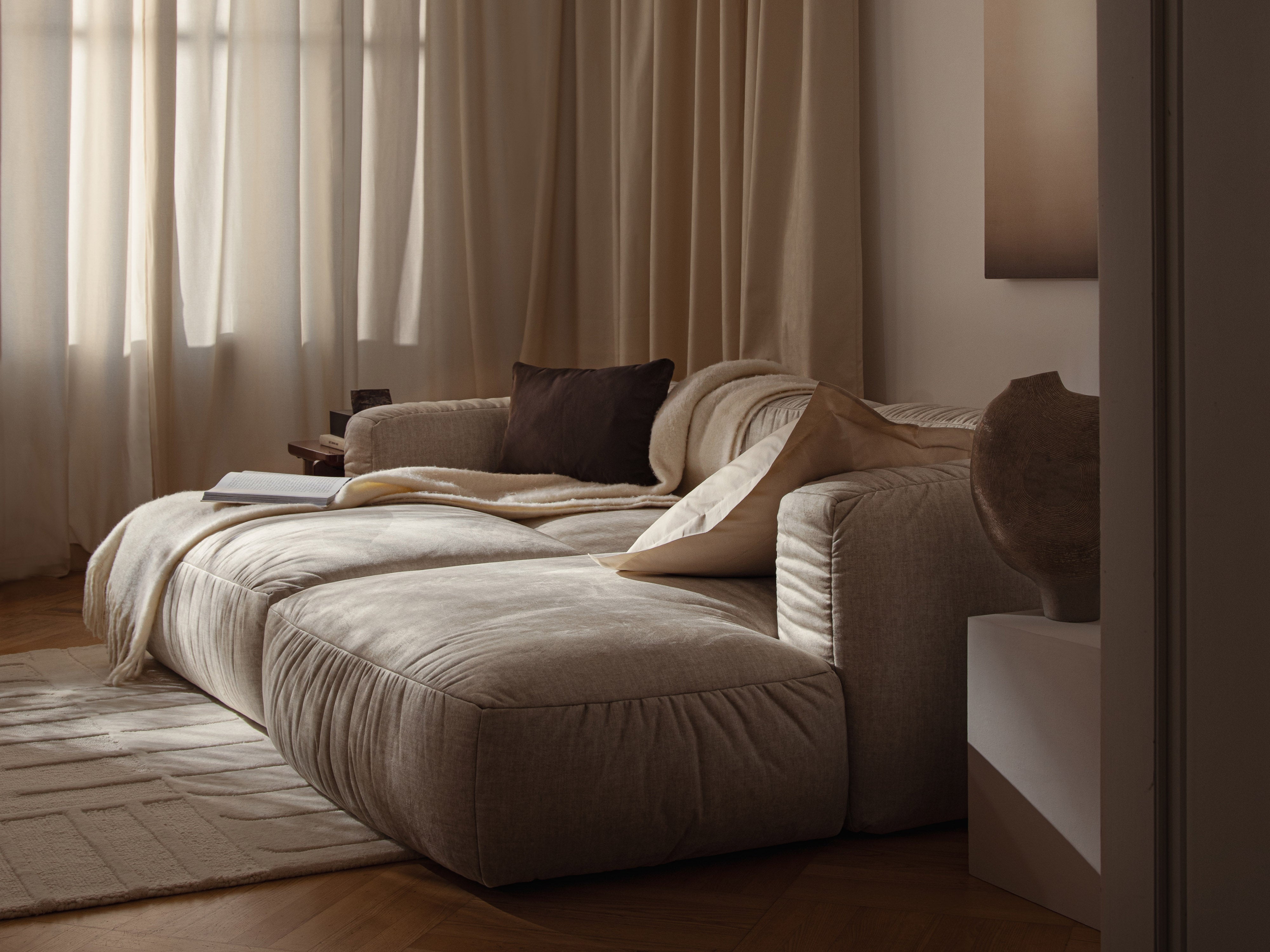 Linksseitige Schlafcouch MARTINA Elfenbein Boucle [Ewelina] [Amelia spr]