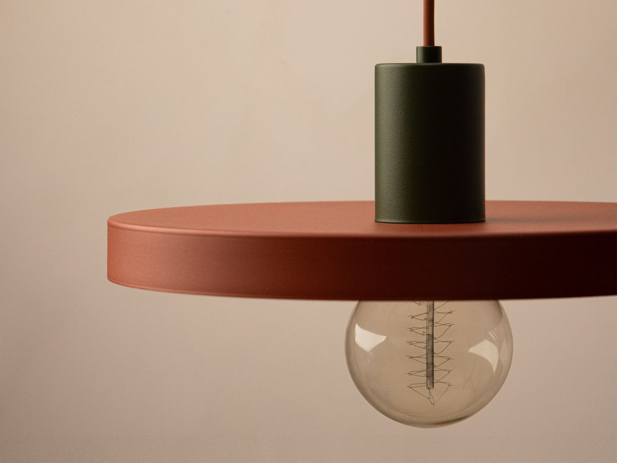 Lampa wisząca ORI zielony i ceglasty – ujęcie 4
