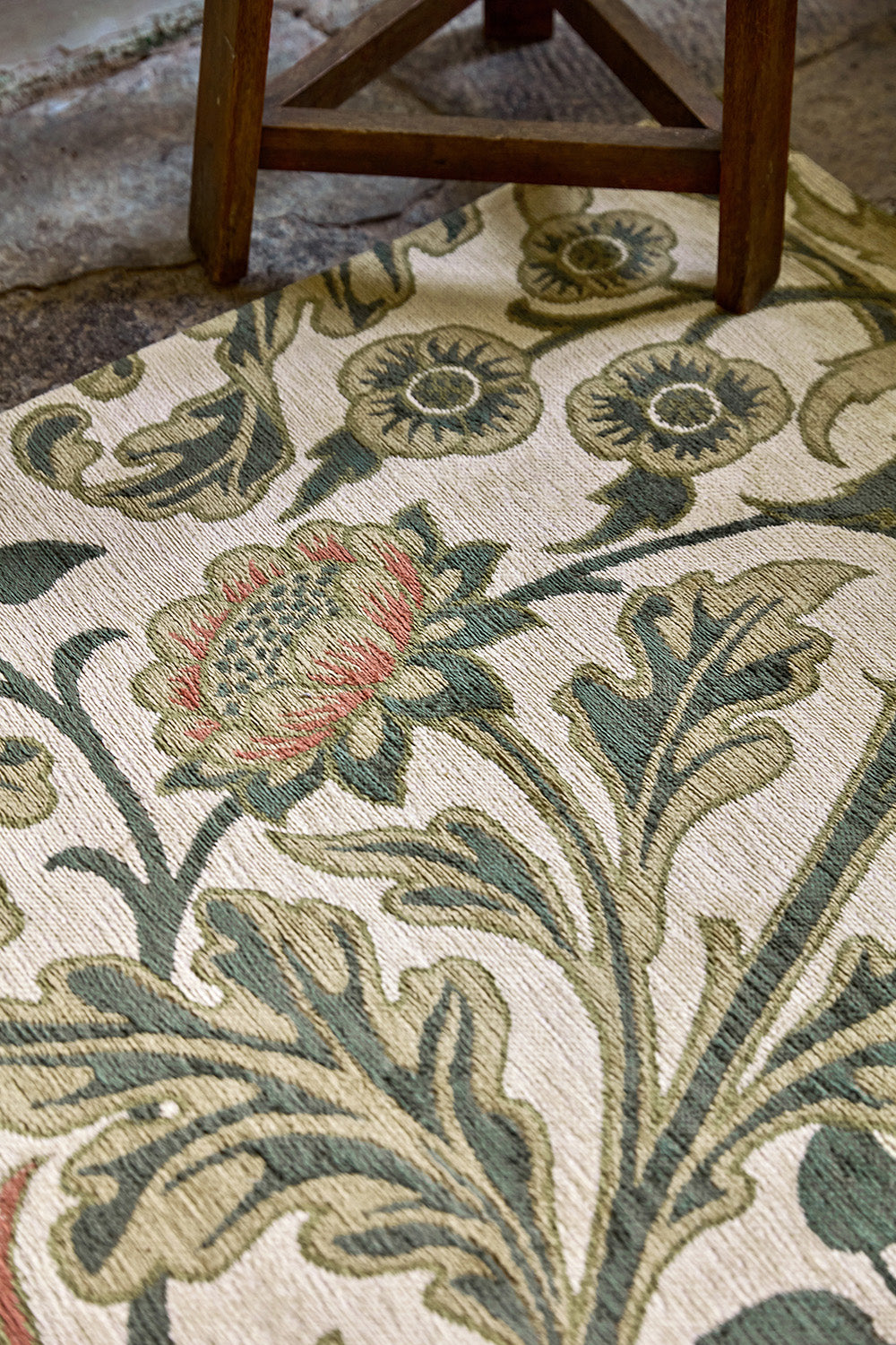 Teppich HIACINTH NATURAL beige mit grünem Akzent