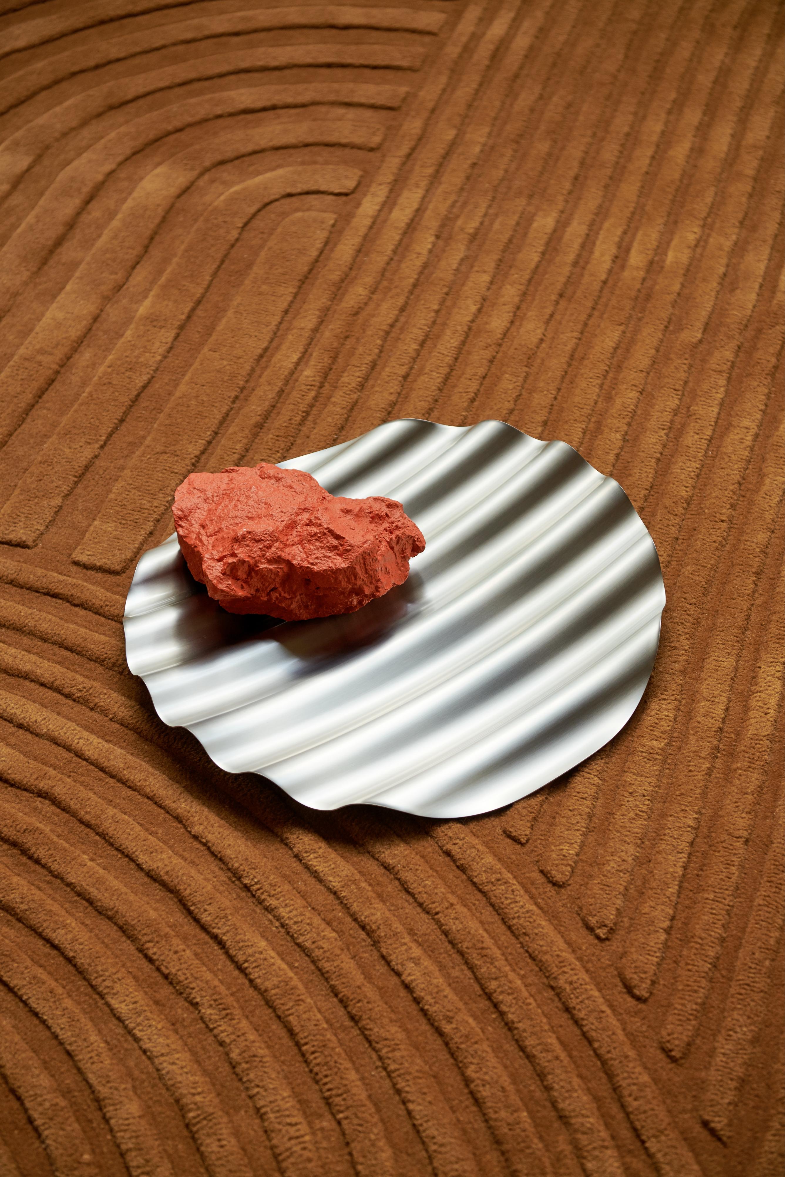 WAVE stool