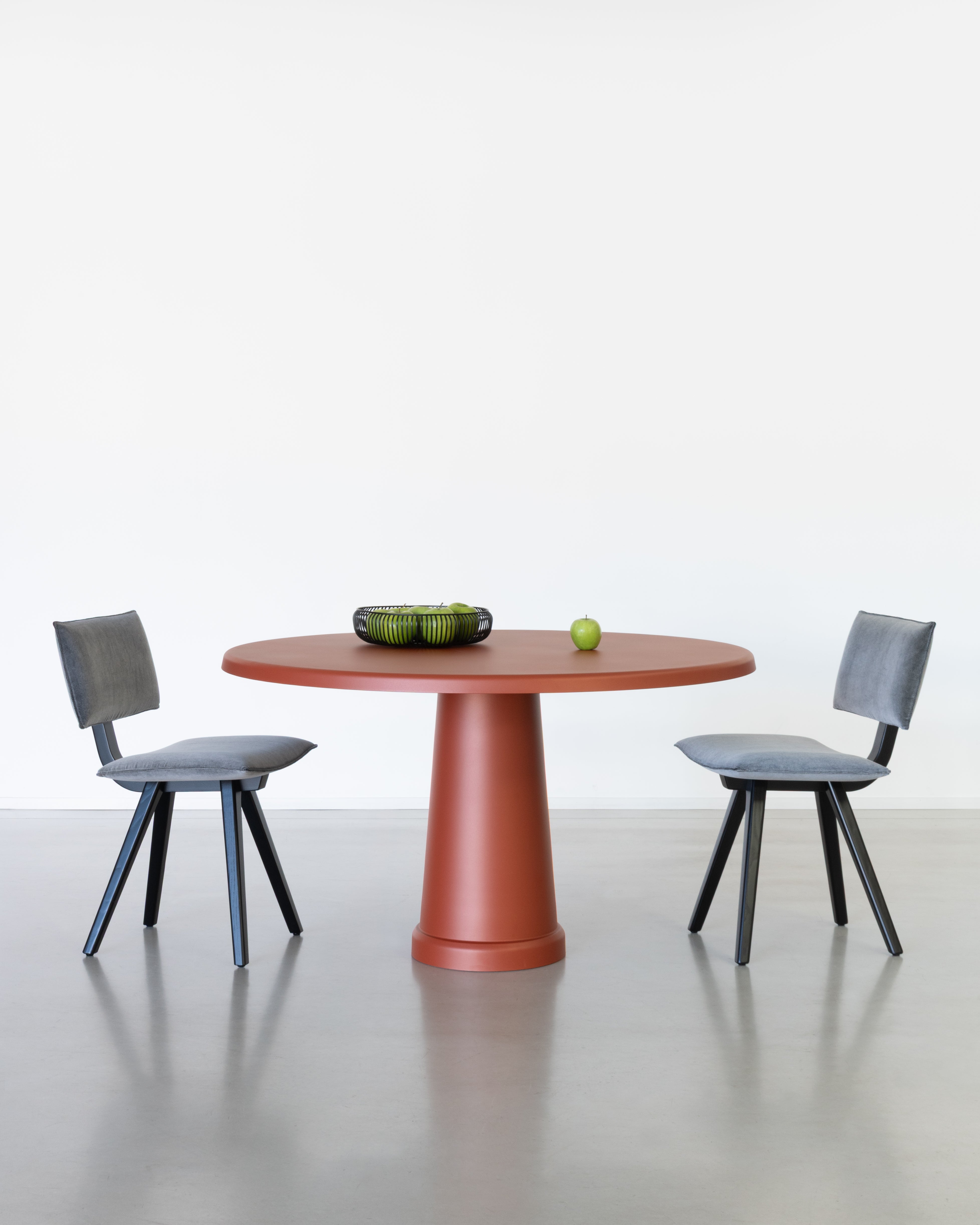 ALL-ROUND Round Brick Table