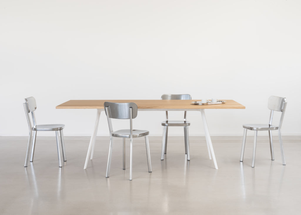BAGUETTE Tisch mit weißem Aluminiumgestell