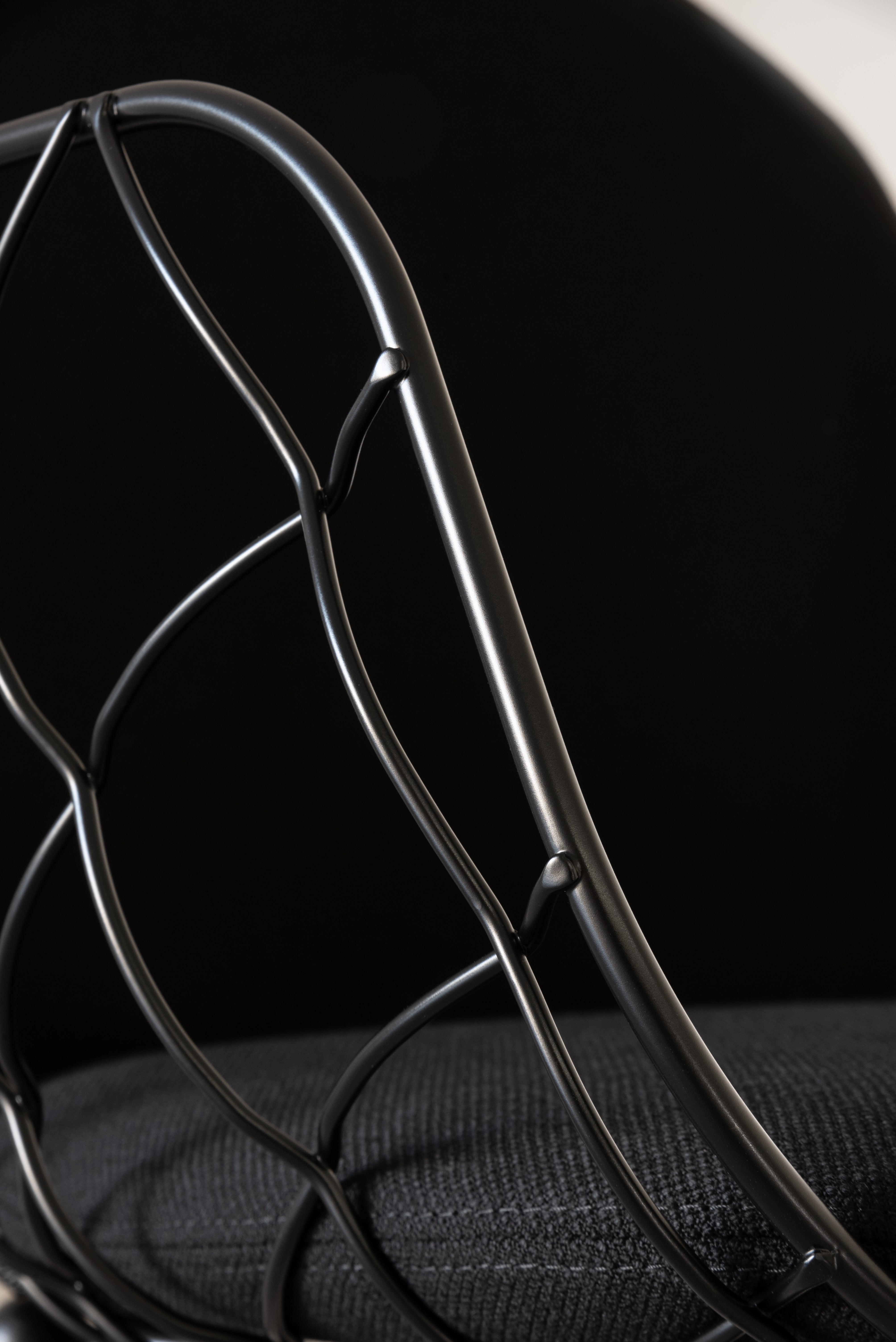 PIÑA chair black leather with ash base