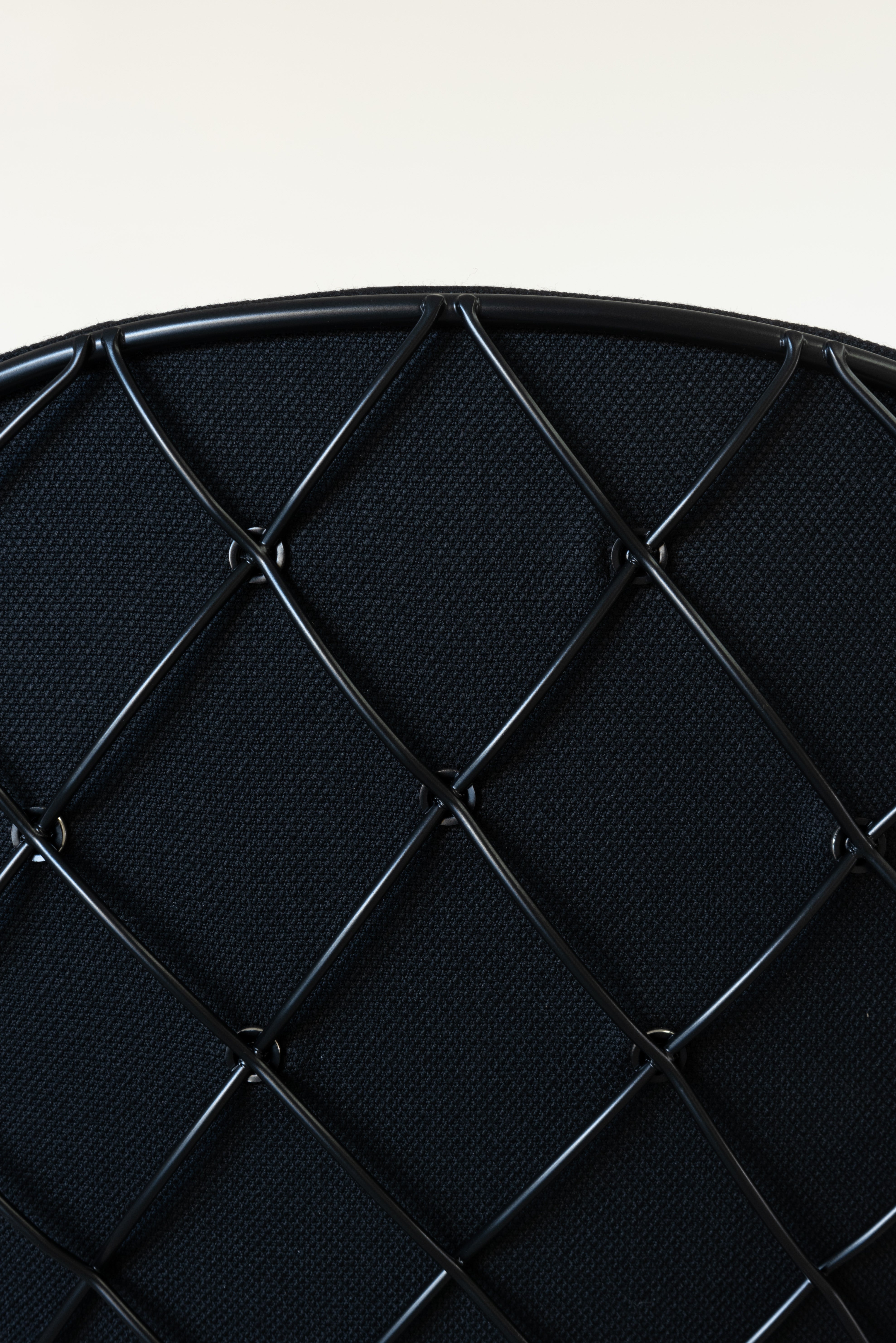 PIÑA chair black leather with ash base
