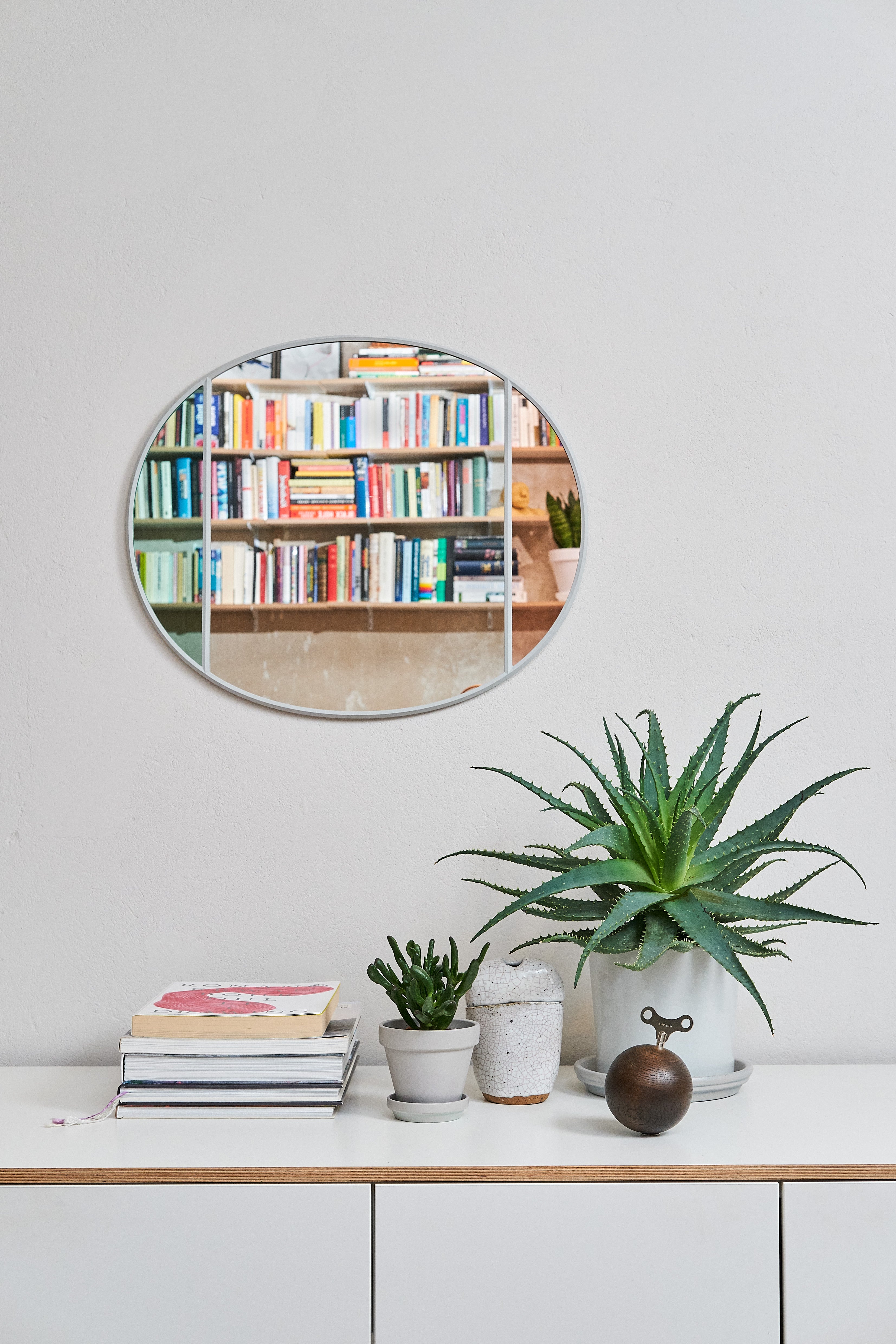 Round mirror VITRAIL green frame