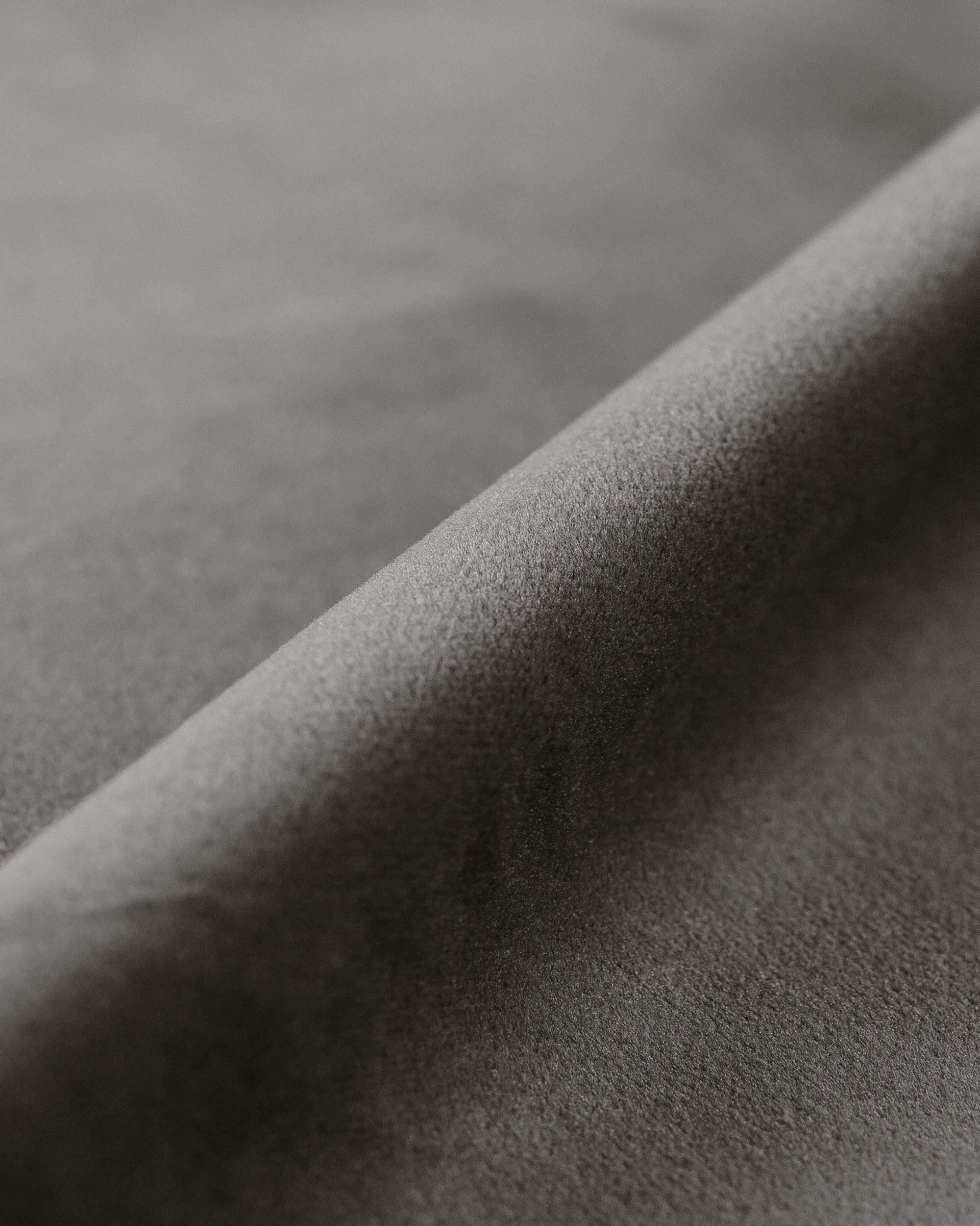 Samt-Bett mit Bettkasten ALLISON grau