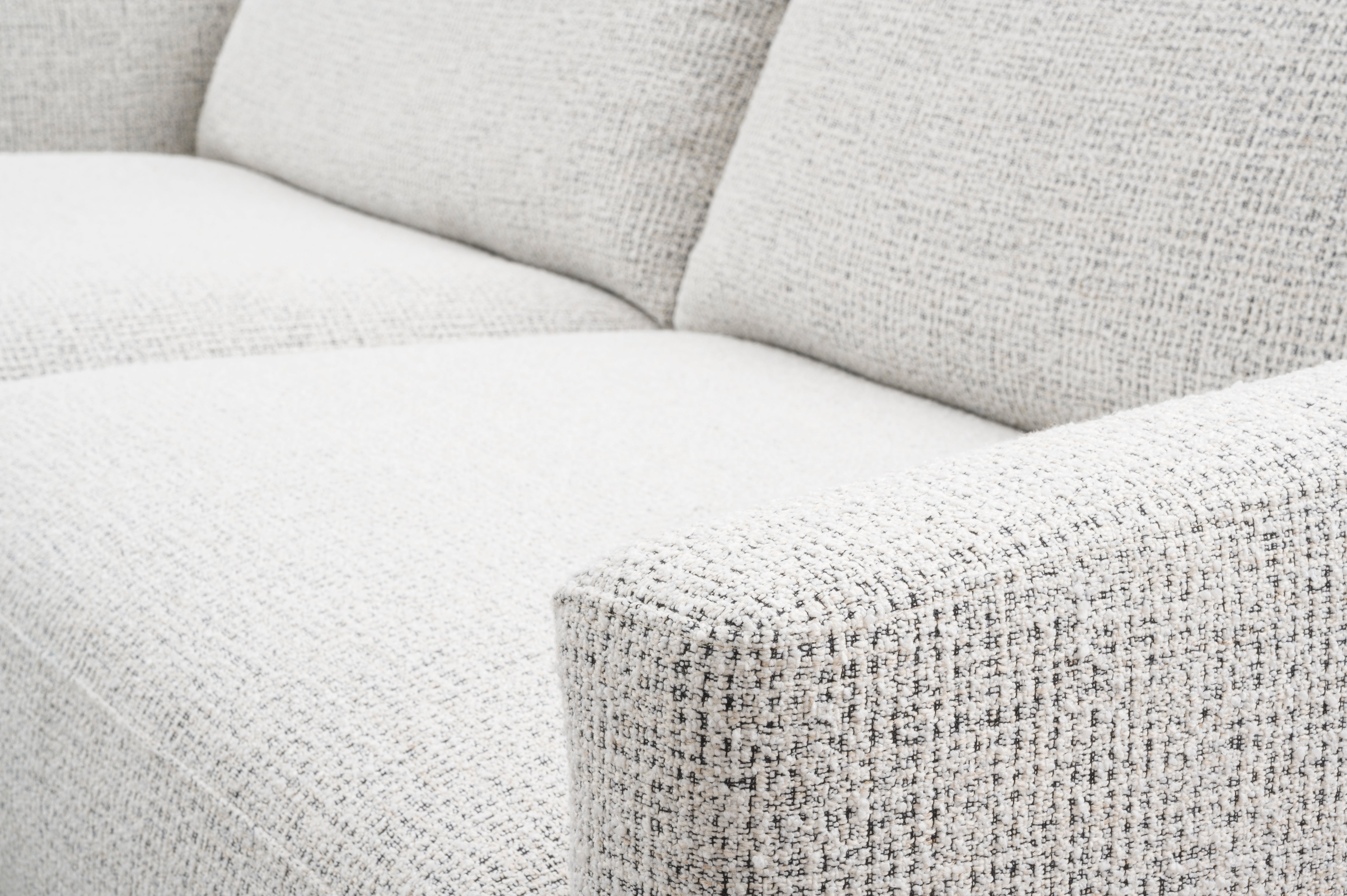 LORCA Sofa personalisiert