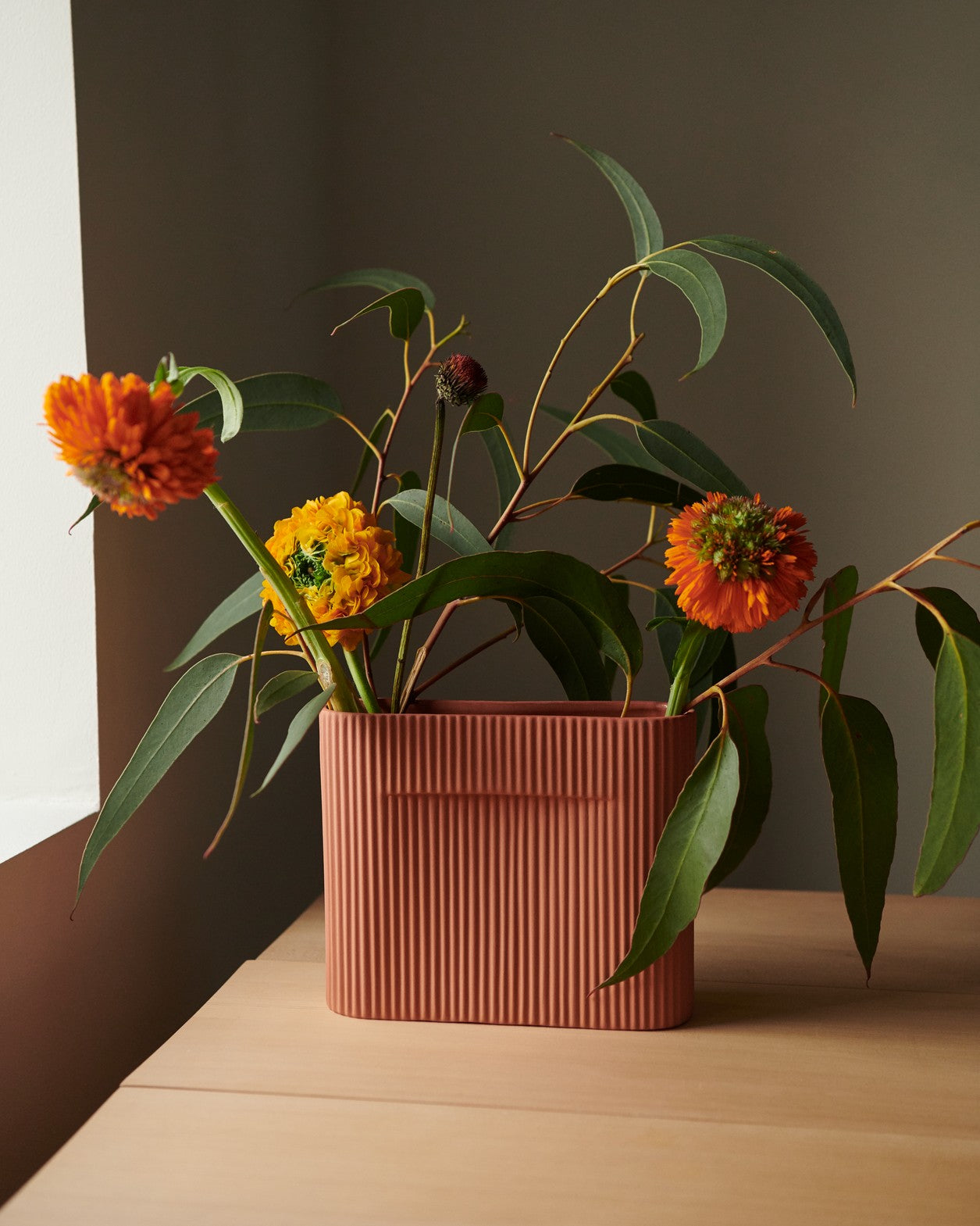 RIDGE Terracotta Vase