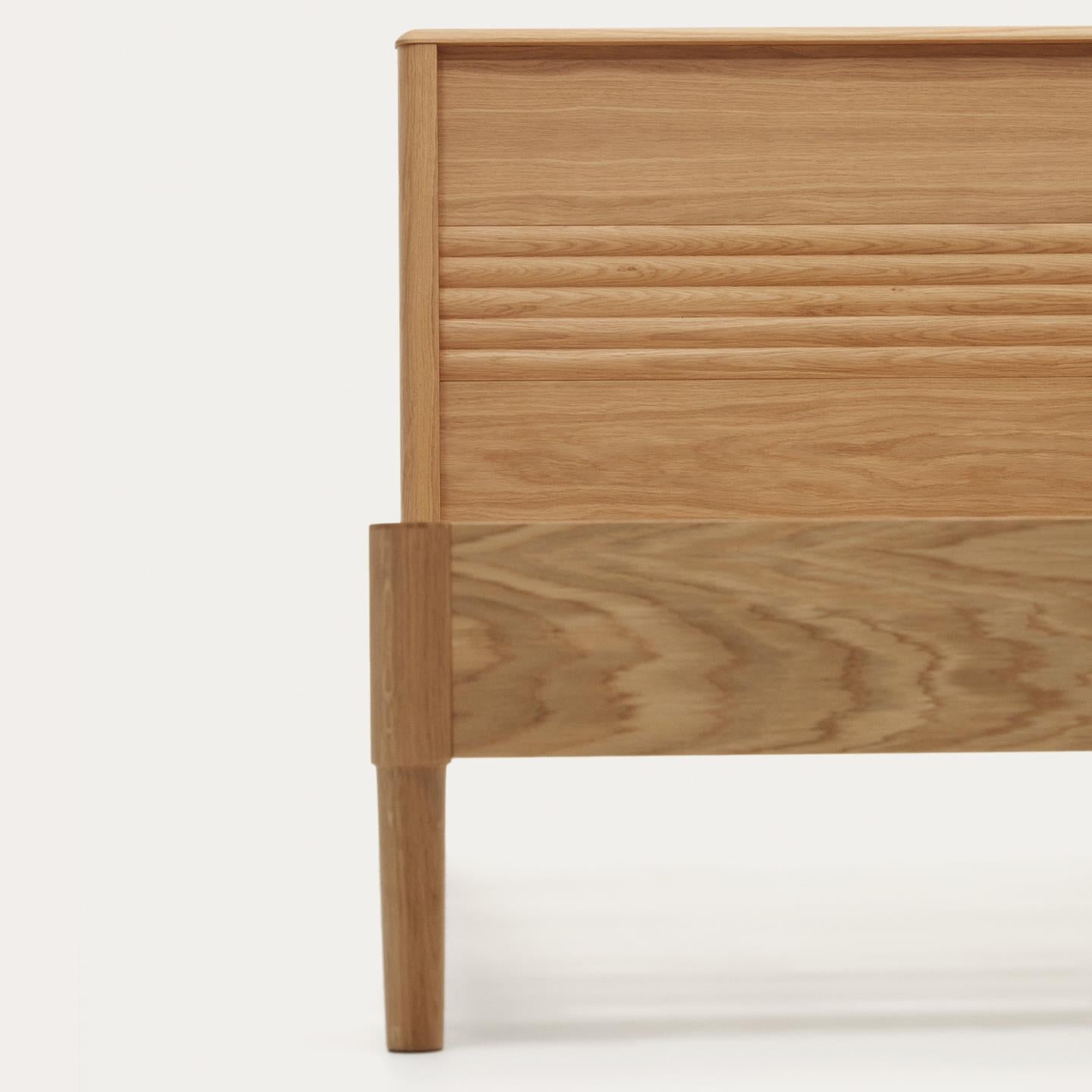 Łóżko LENON fornir dębowy La Forma    Eye on Design