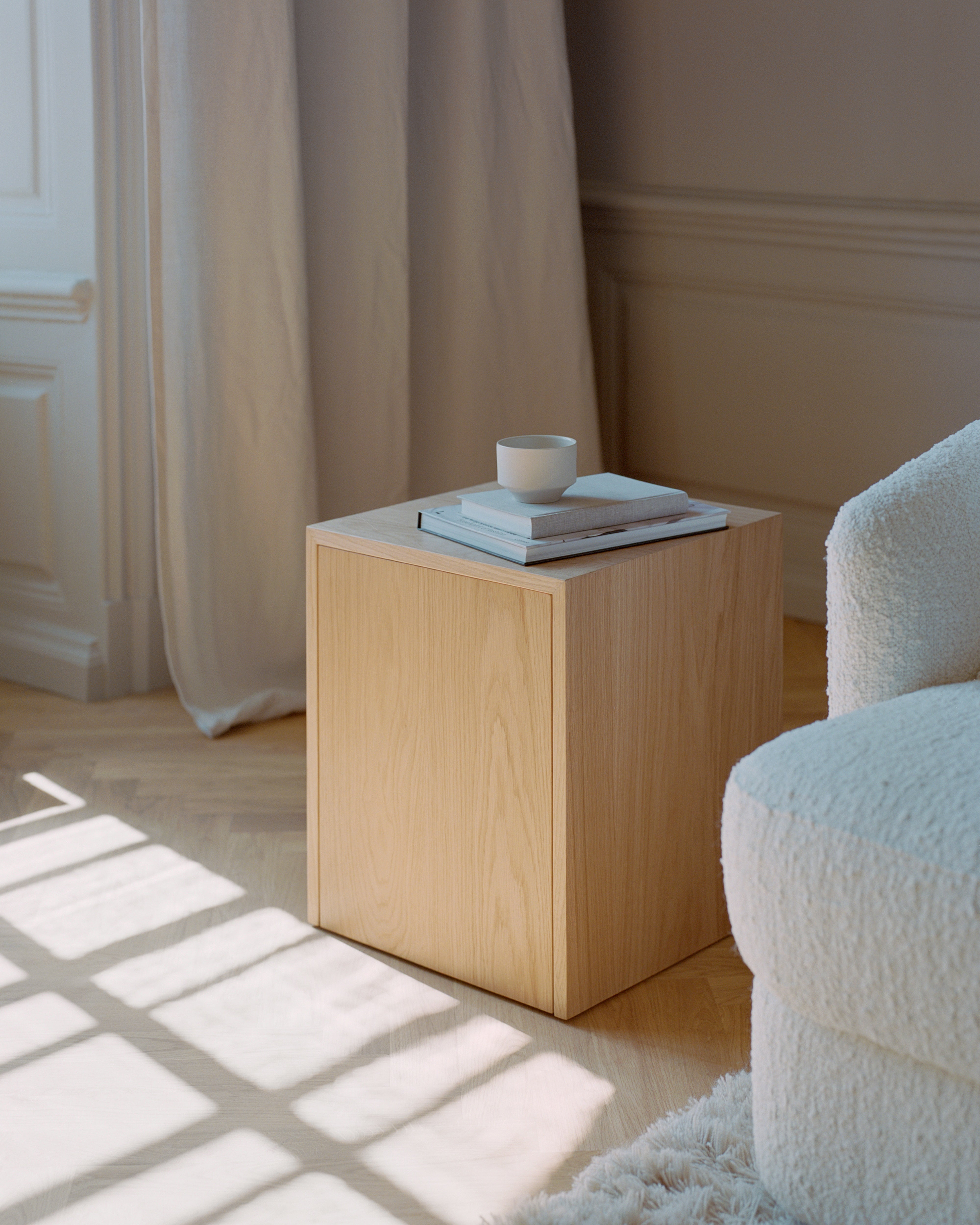 Side table with a drawer Mass Veneer oak