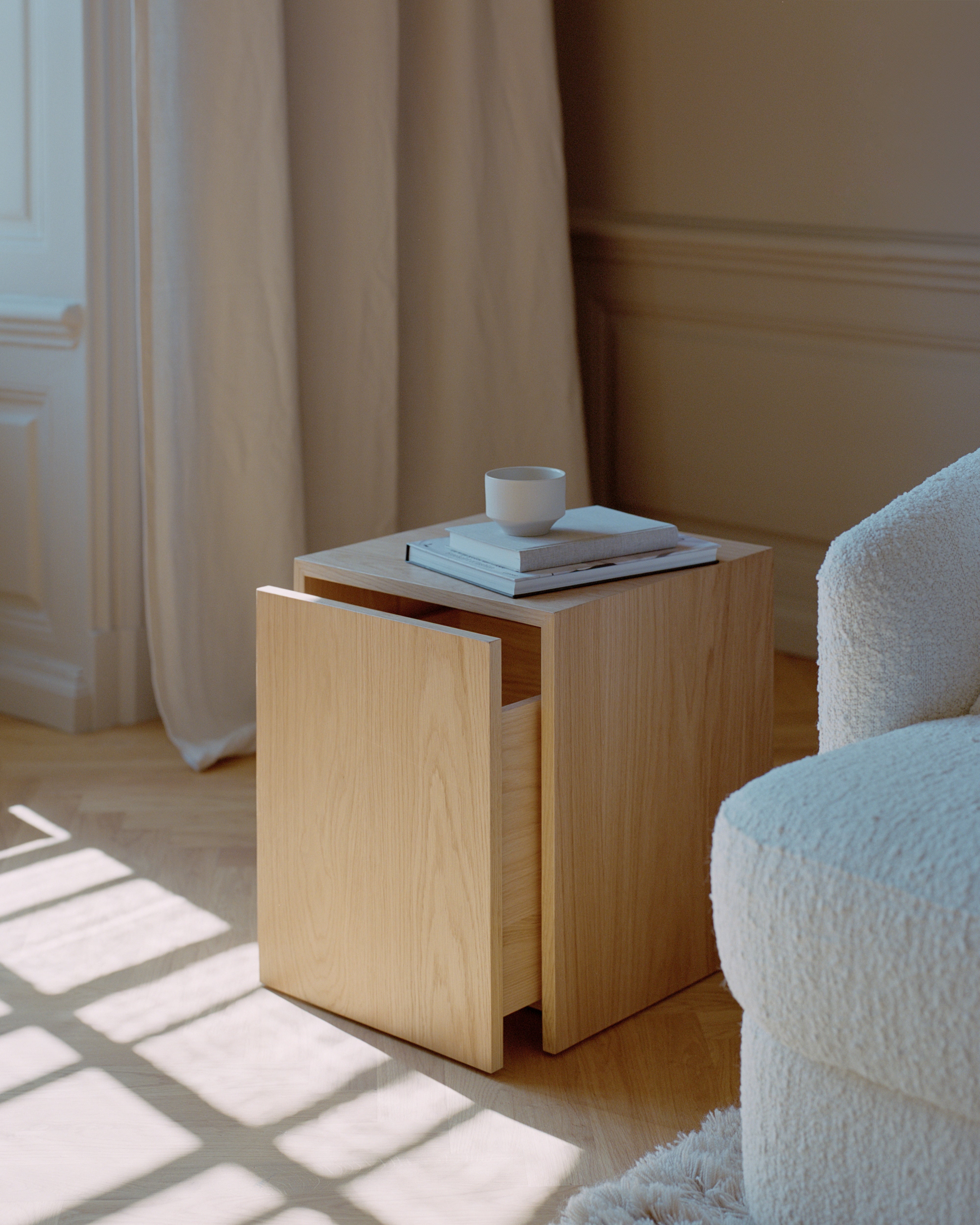 Side table with a drawer Mass Veneer oak