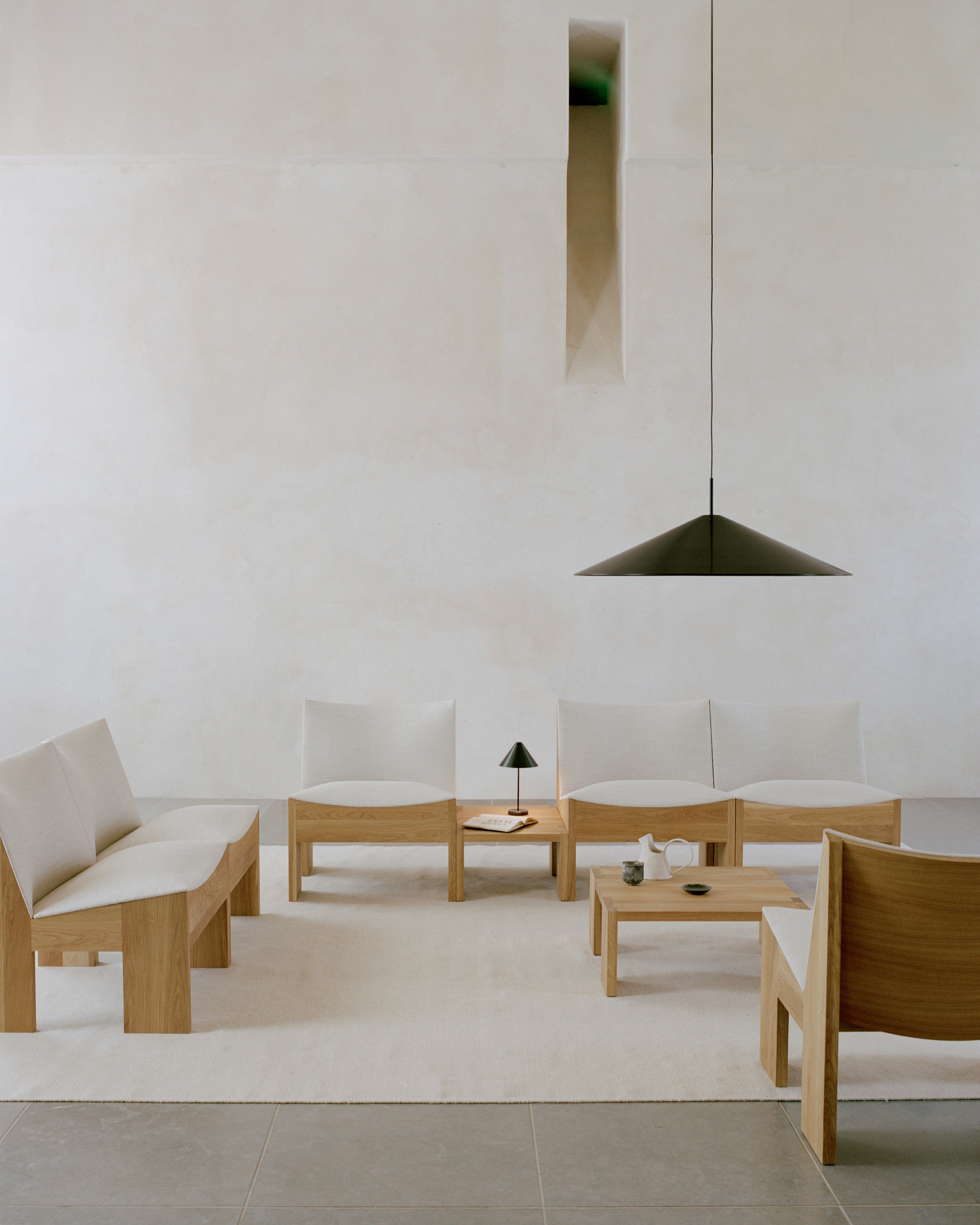 Kaffeetisch TENON aus Eichenholz