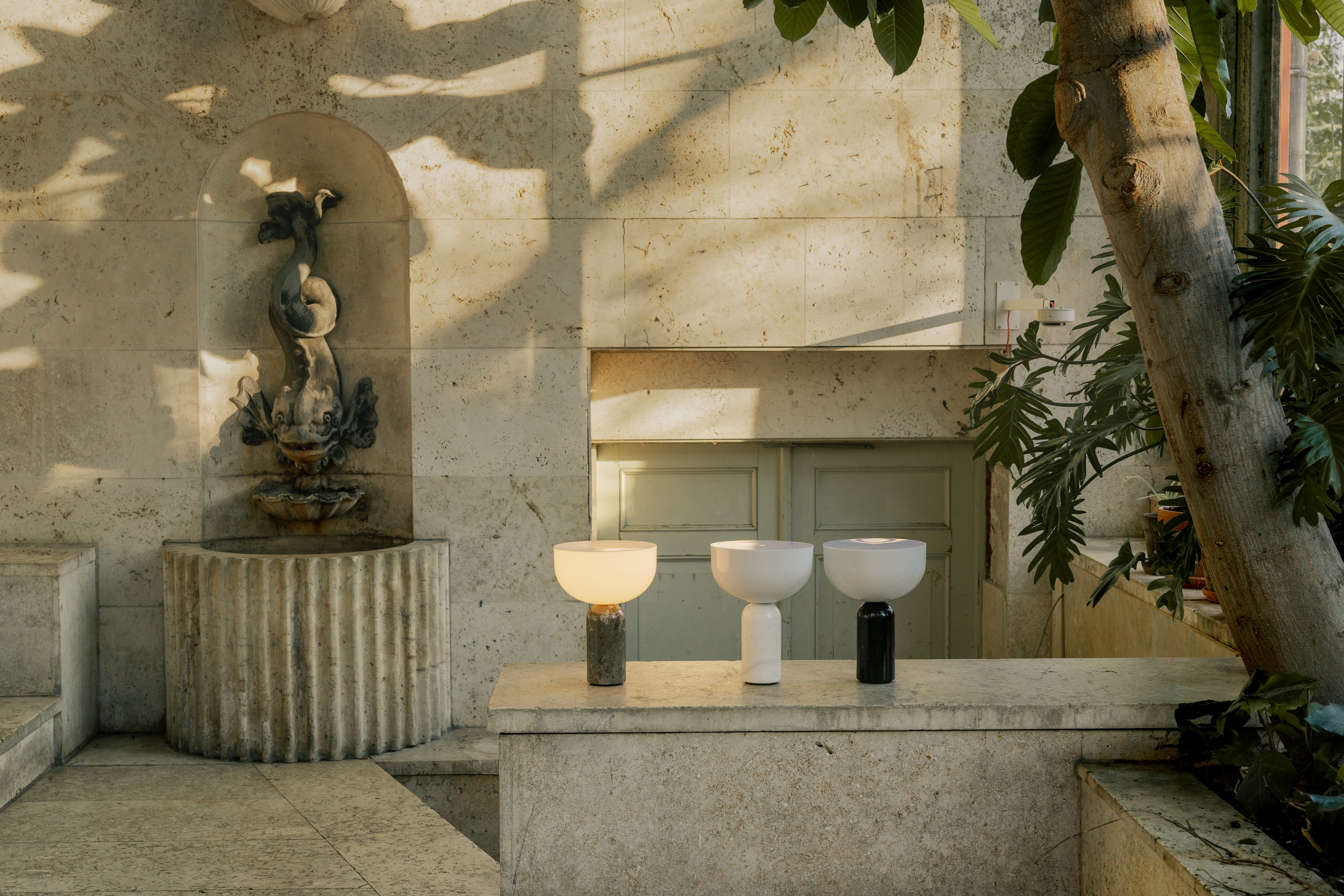 Tragbare Lampe KIZU aus weißem Marmor