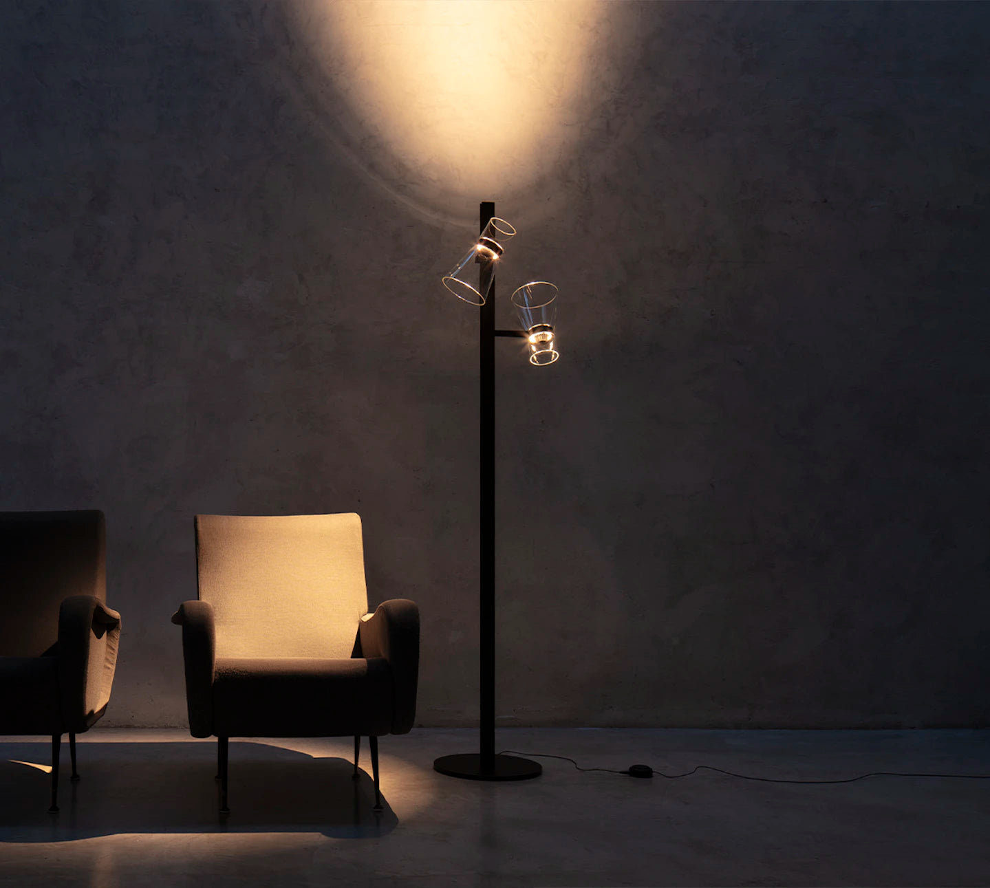 Stehlampe mit zwei Lichtpunkten NOCTURNE F2 CONE in Silber