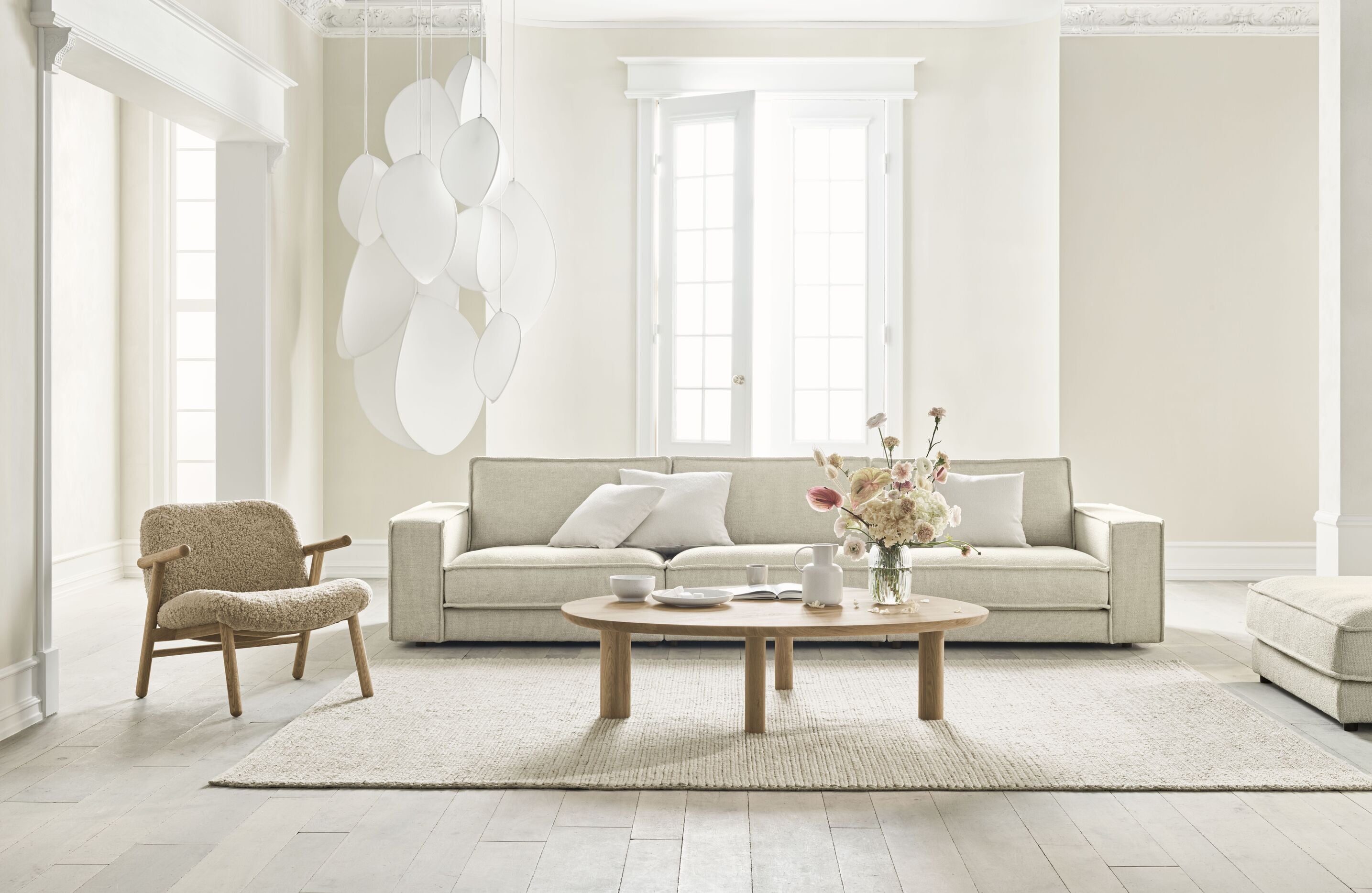 NOORA modular sofa - central module with an oak base